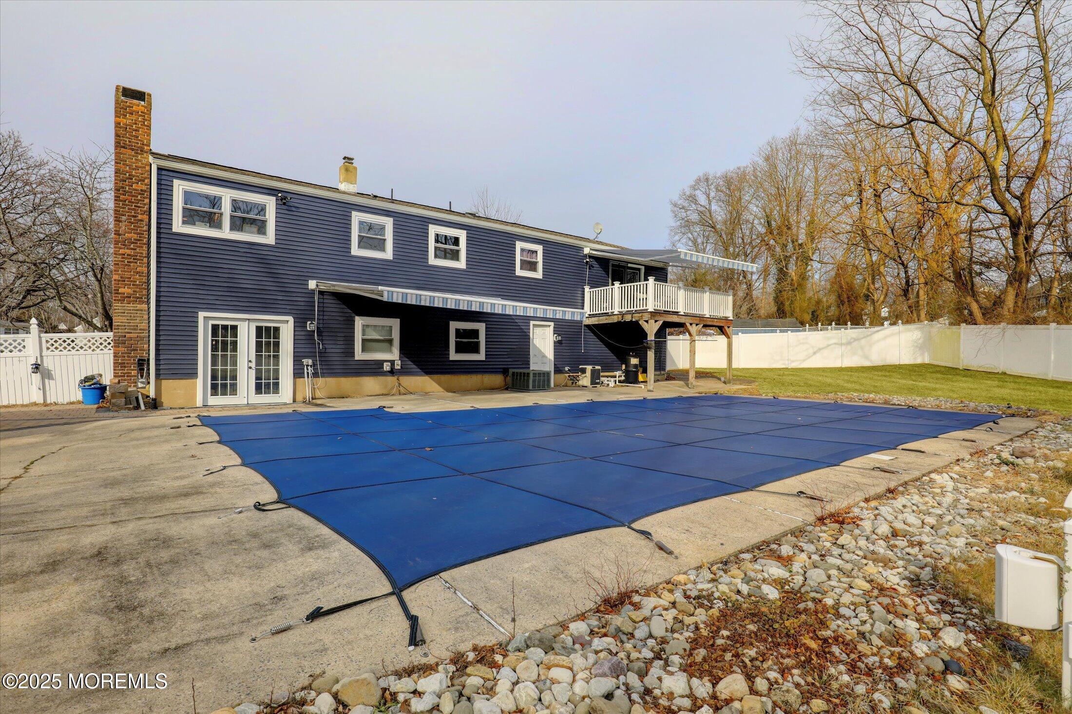 6 Sarian Drive