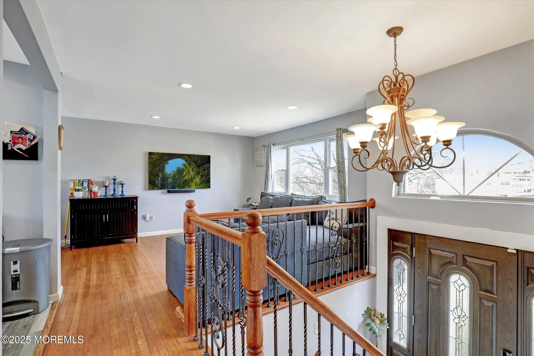 6 Sarian Drive