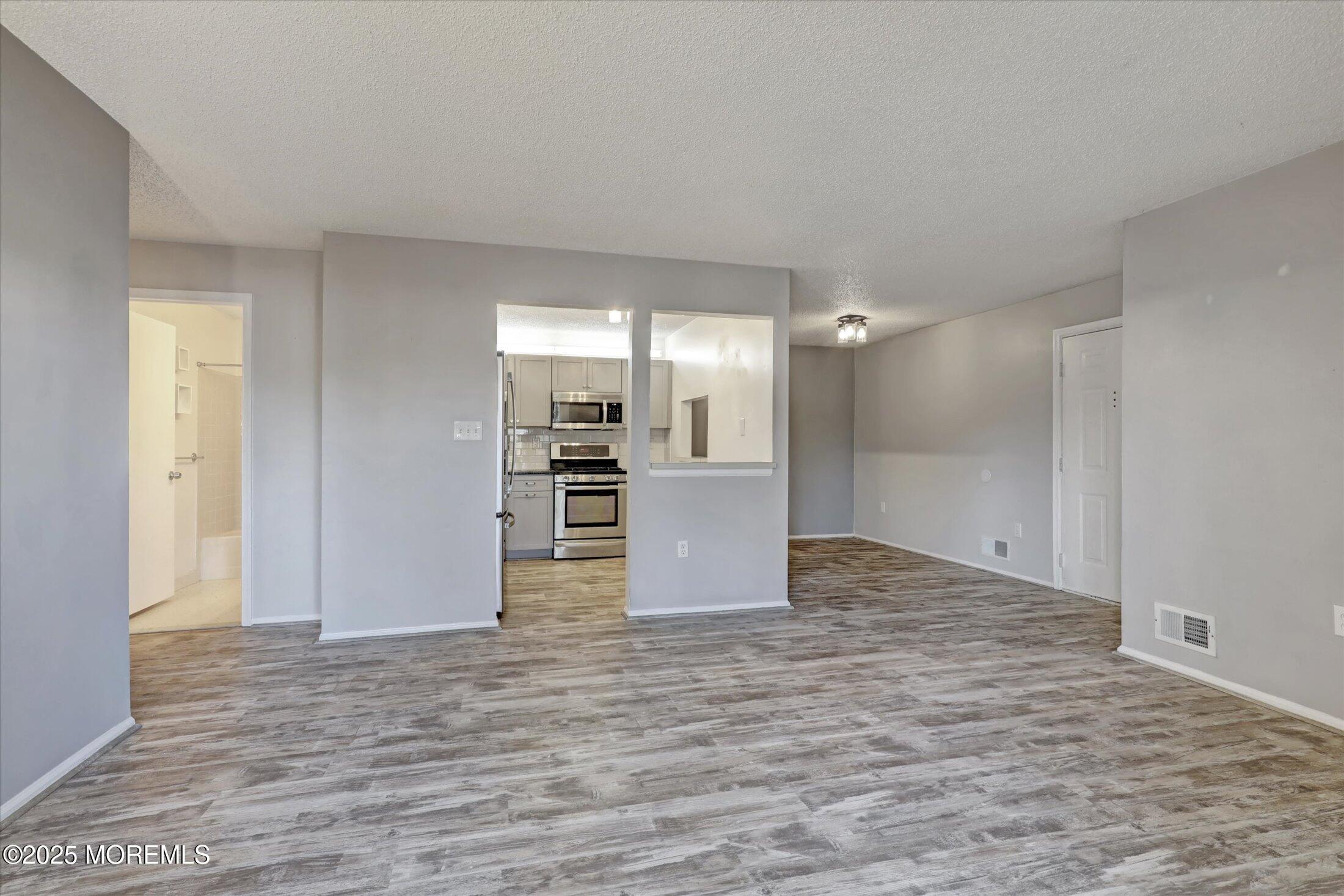 25 Players Circle
