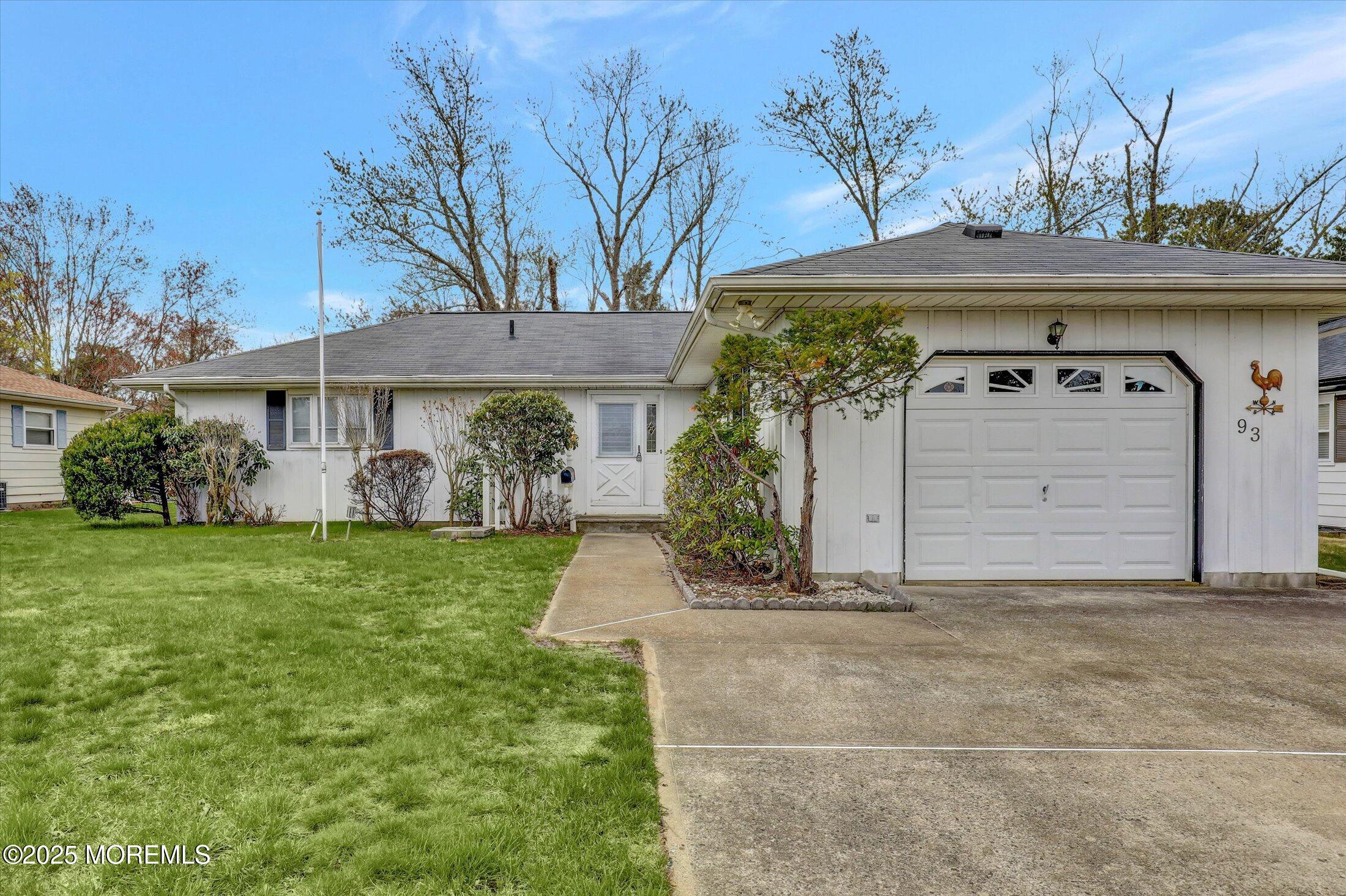 93 Barbados Drive S