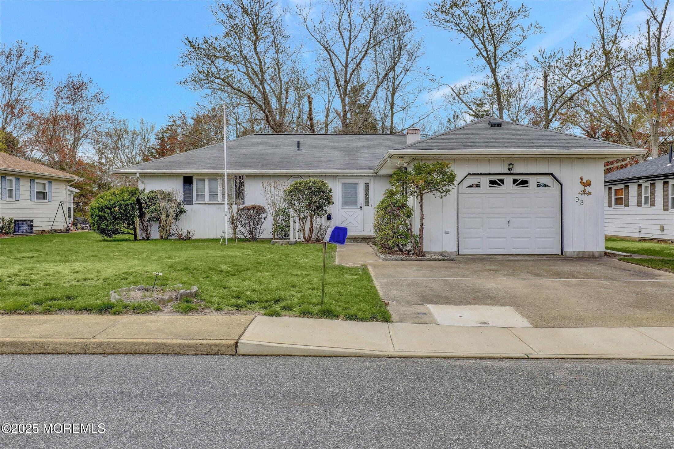 93 Barbados Drive S