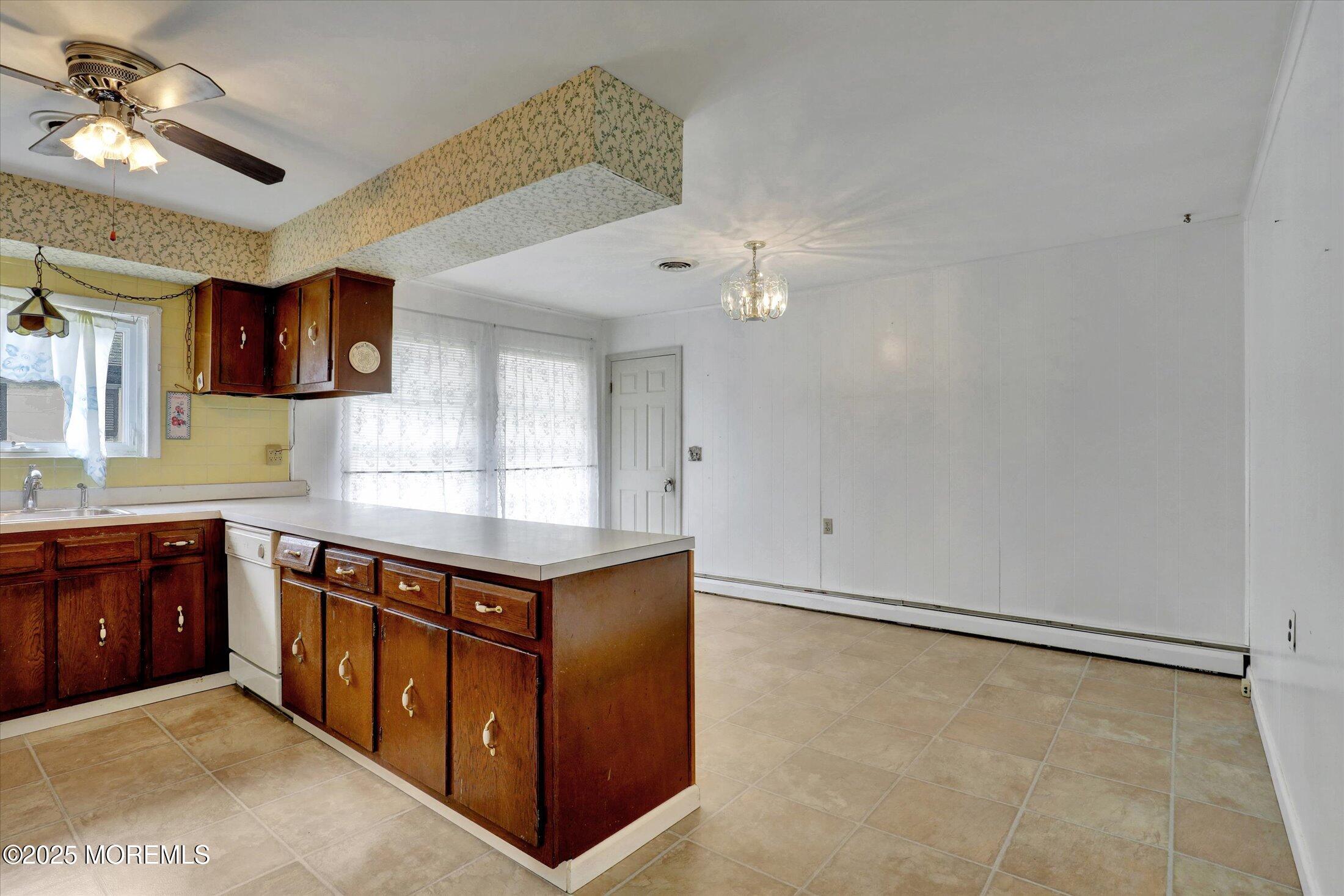 93 Barbados Drive S