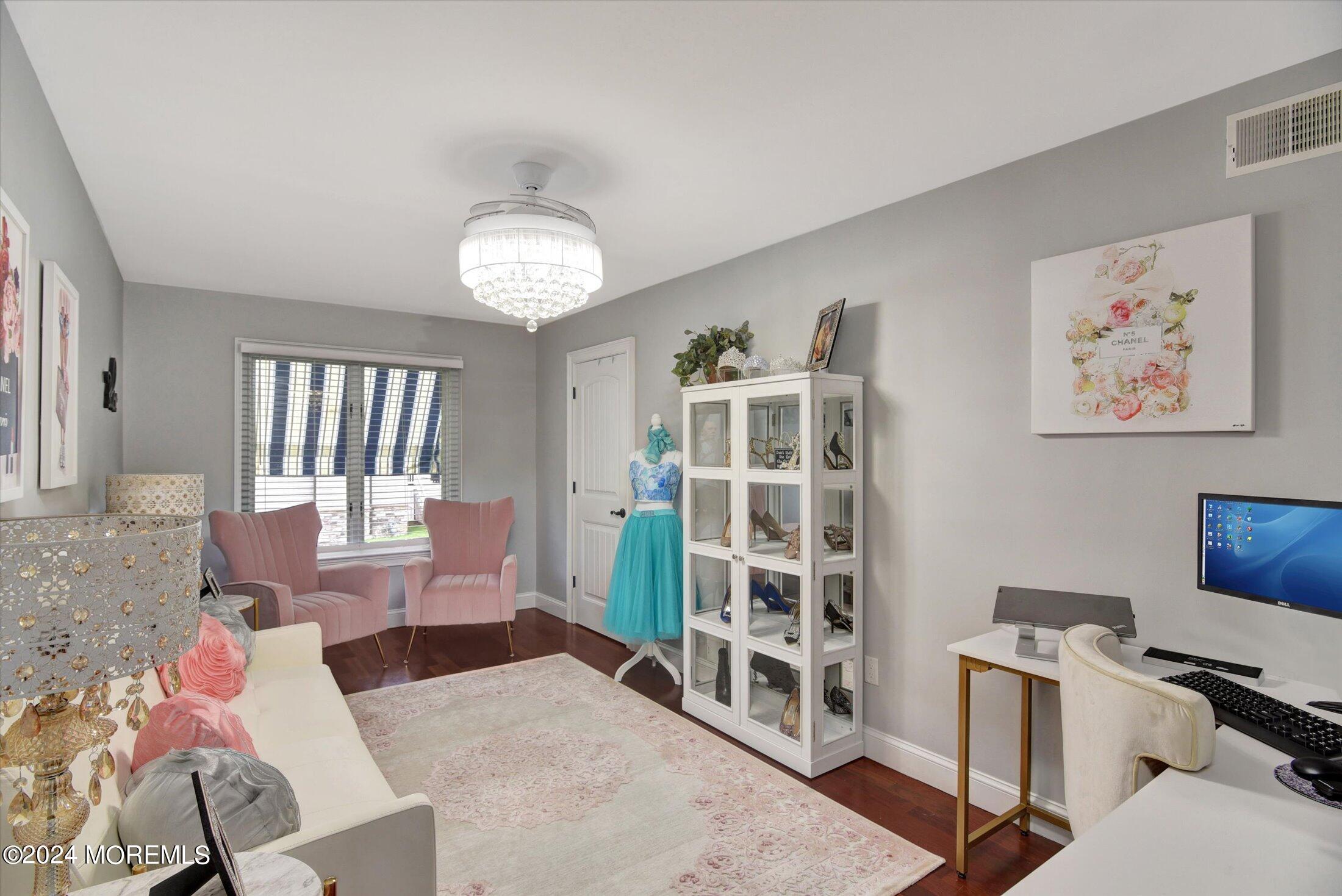 508 Port Au Peck Avenue