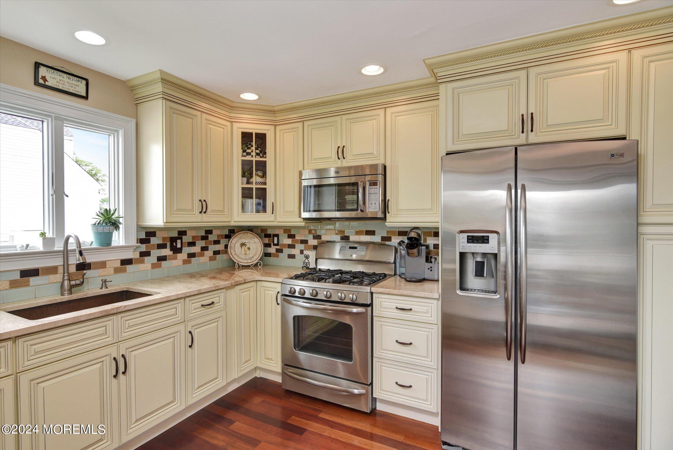 508 Port Au Peck Avenue