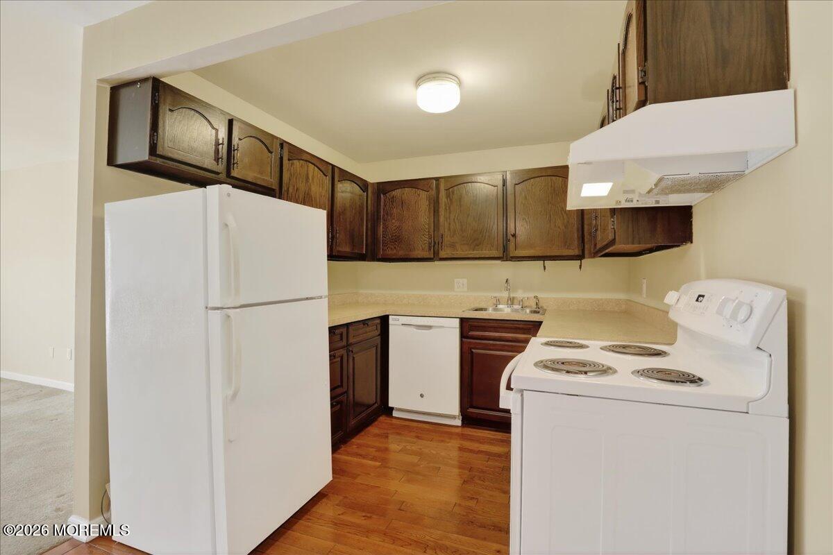 330 Shore Drive E2