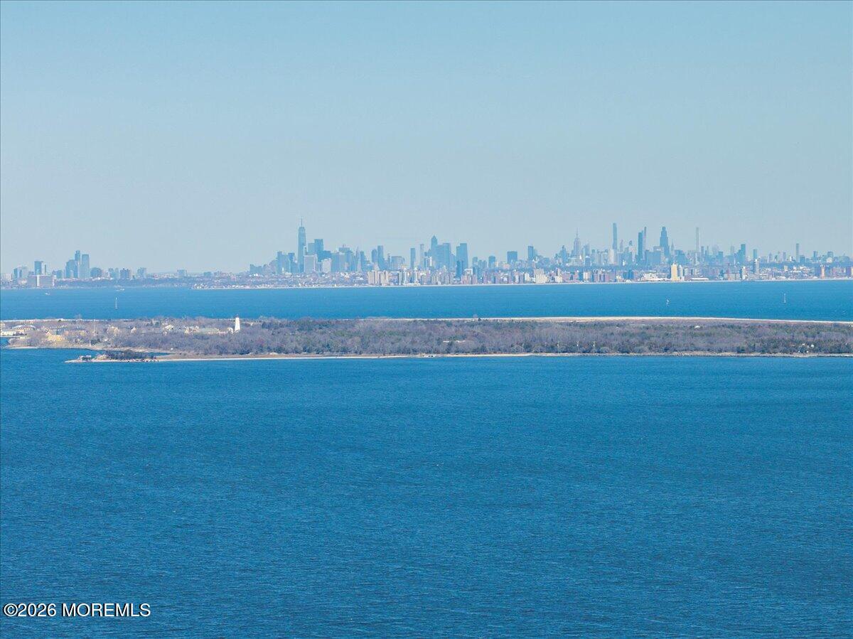 330 Shore Drive E2