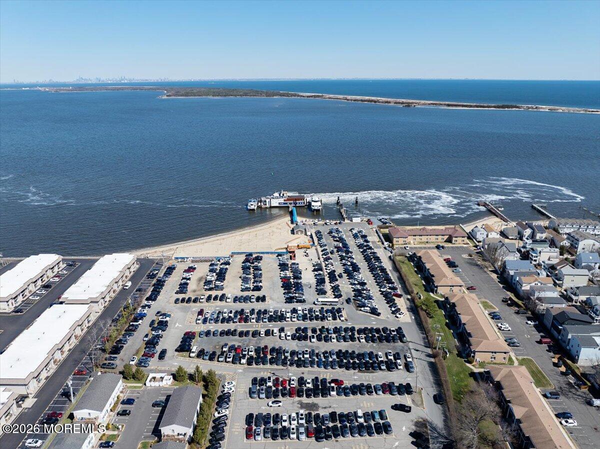330 Shore Drive E2