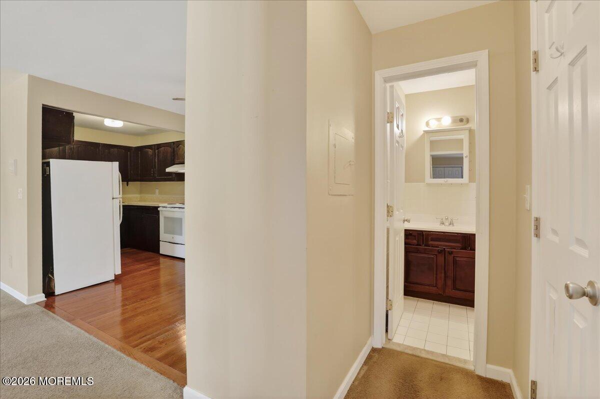 330 Shore Drive E2
