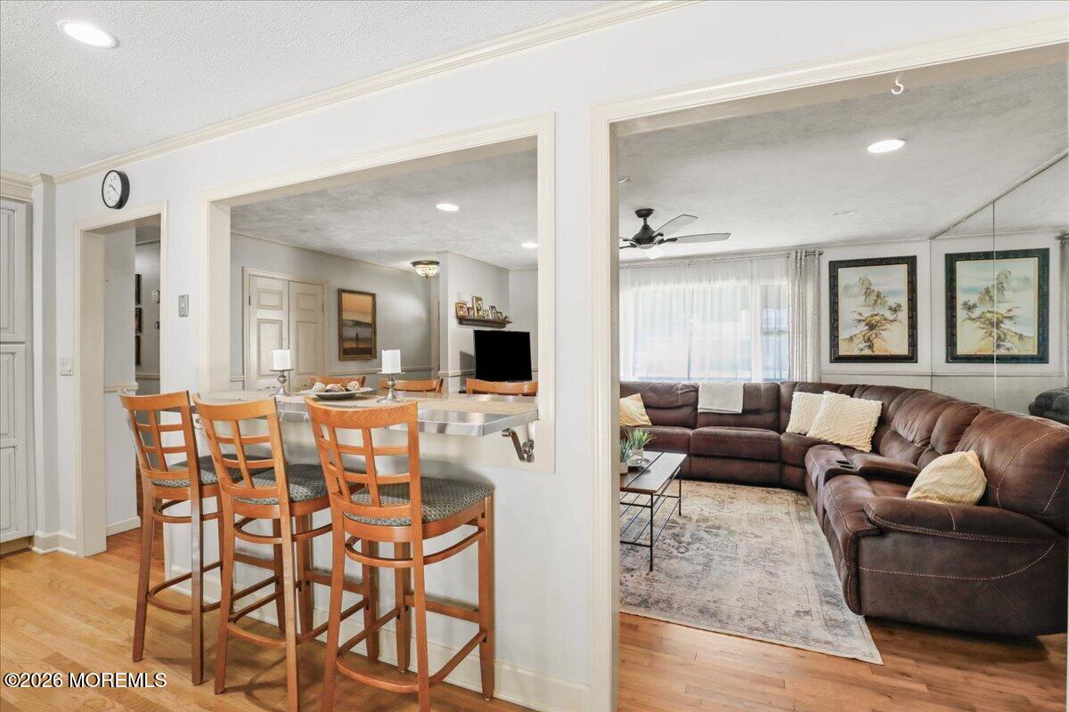 443 W Lake Avenue