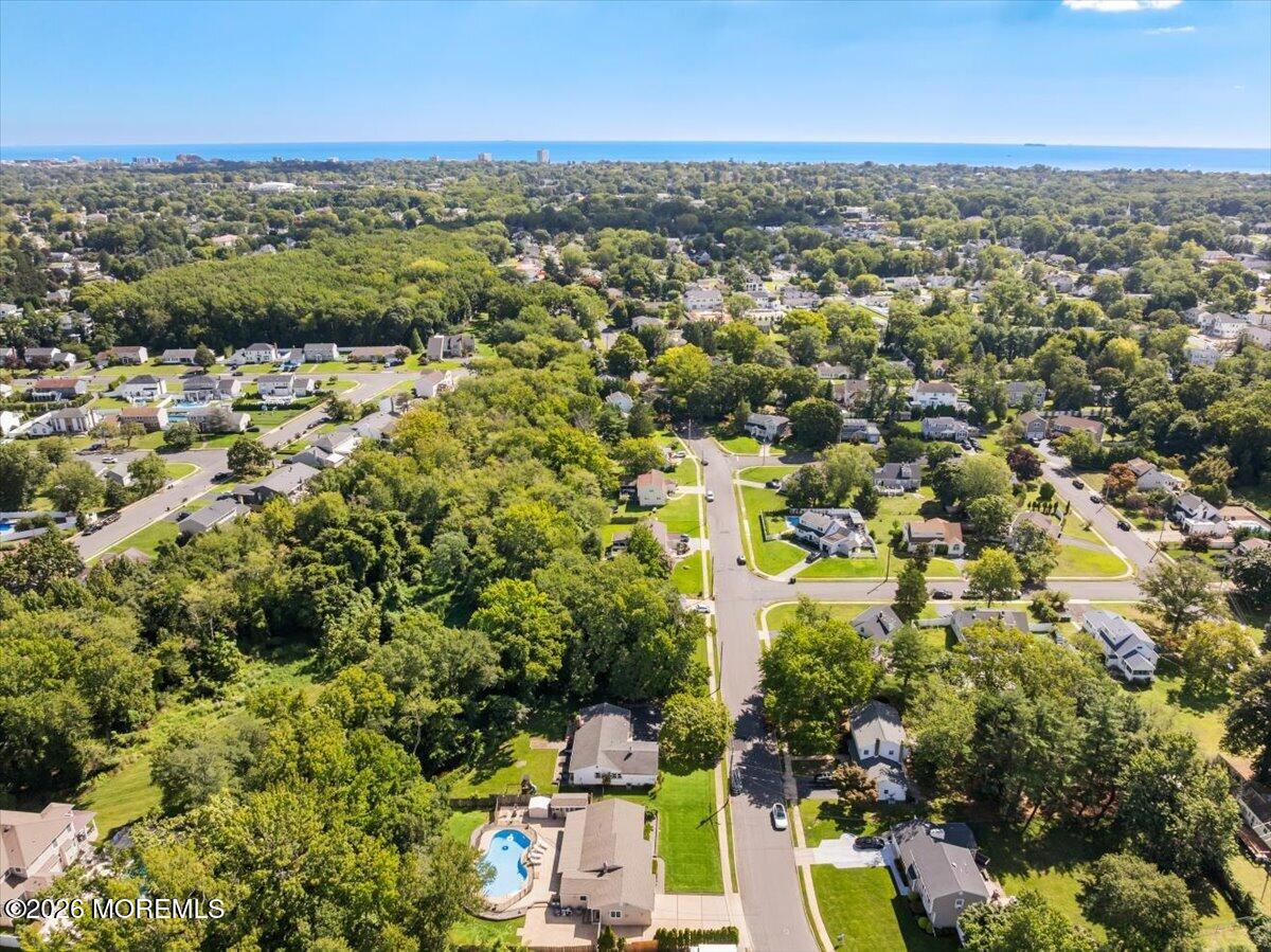 443 W Lake Avenue