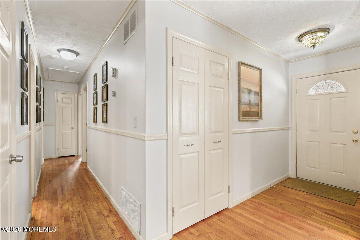 443 W Lake Avenue