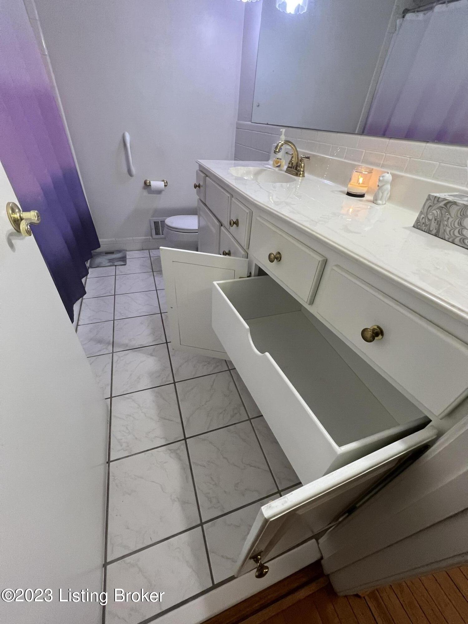 7537 Merlyn Cir