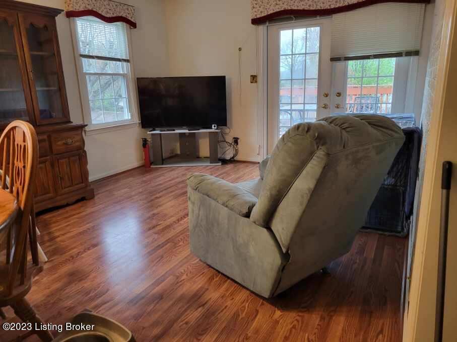 7537 Merlyn Cir