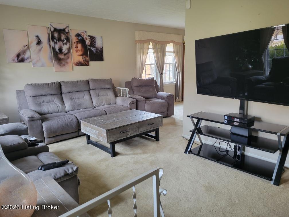 7537 Merlyn Cir