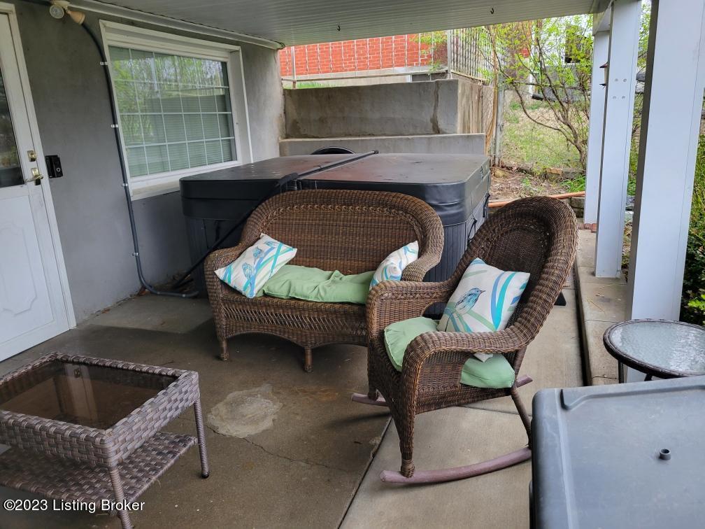 7537 Merlyn Cir