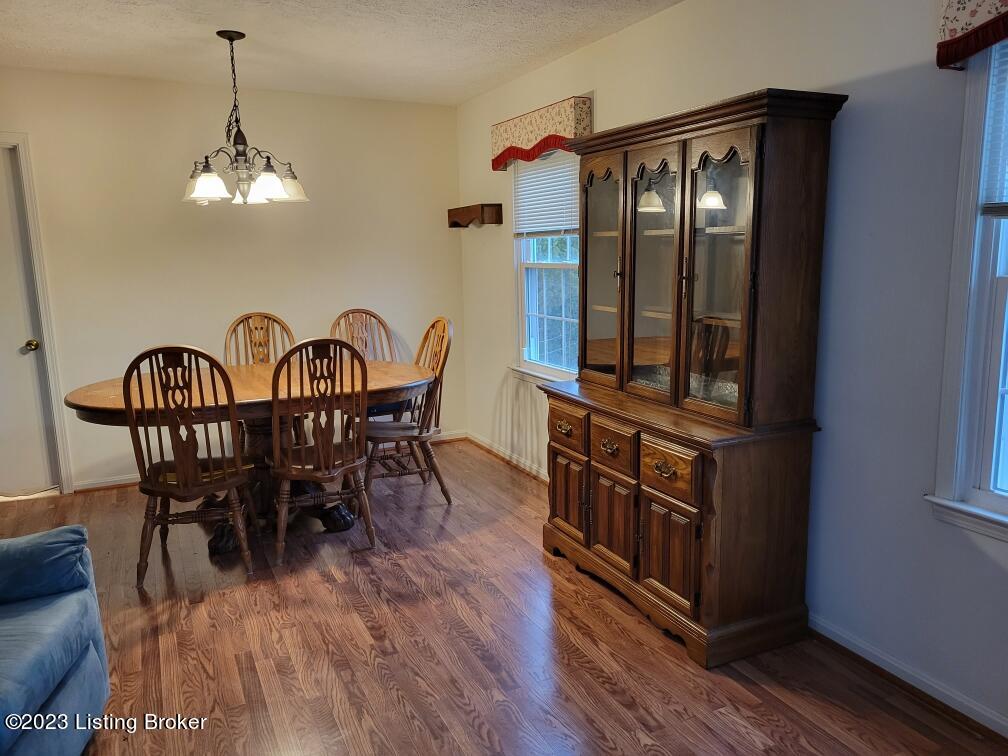 7537 Merlyn Cir