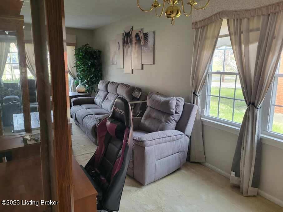 7537 Merlyn Cir
