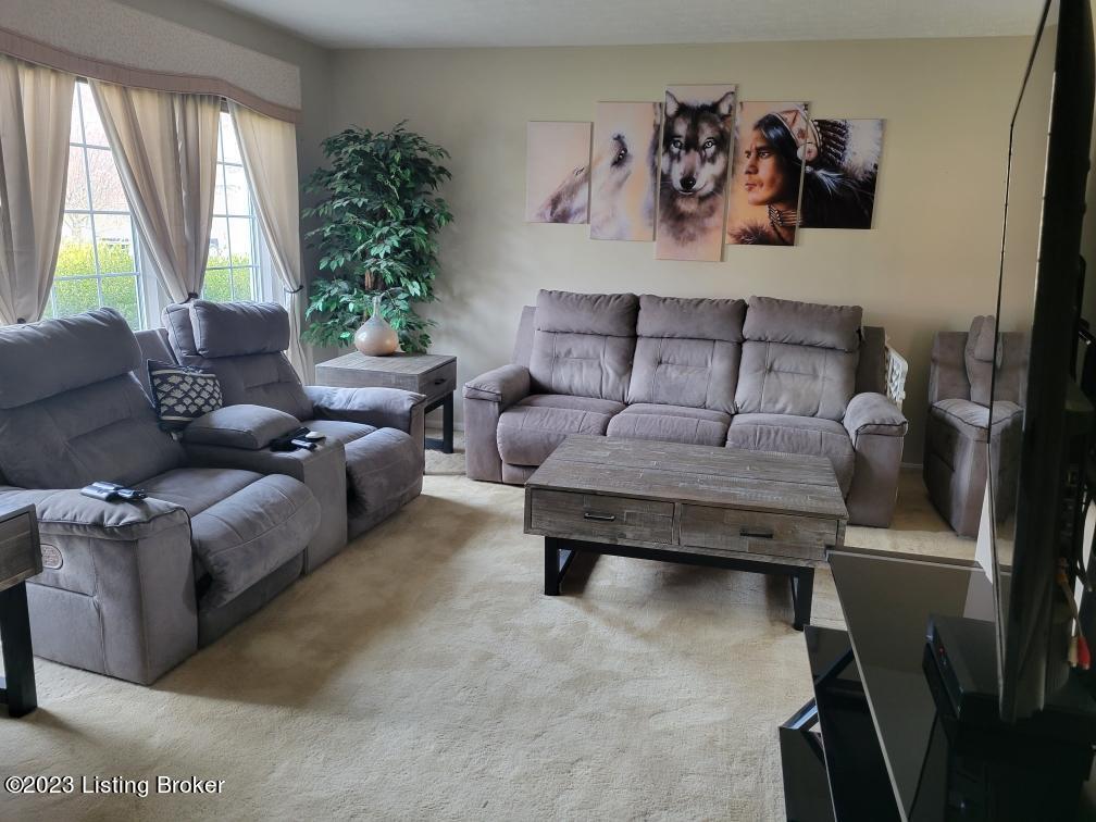 7537 Merlyn Cir