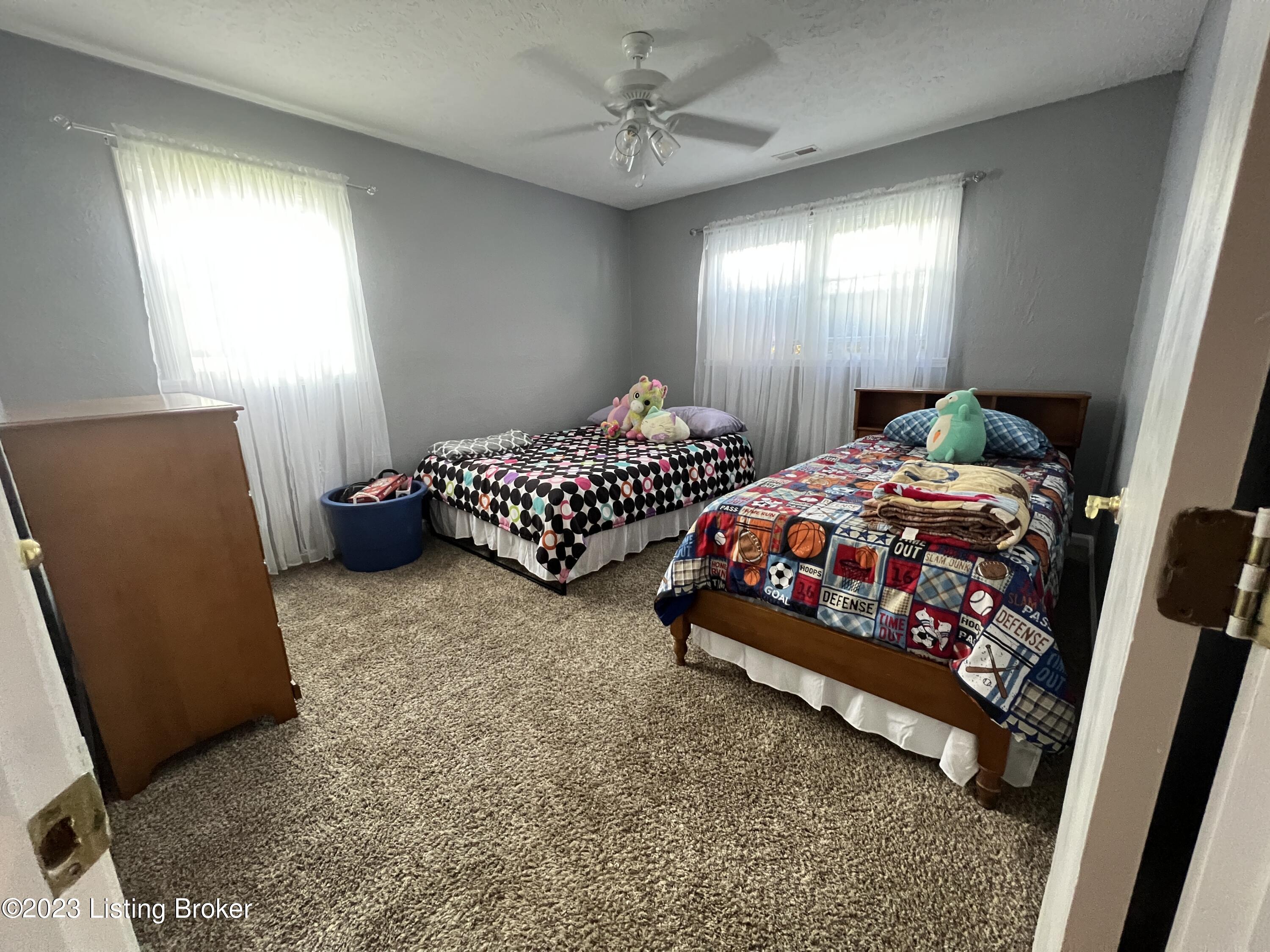 7414 Rainbow Dr
