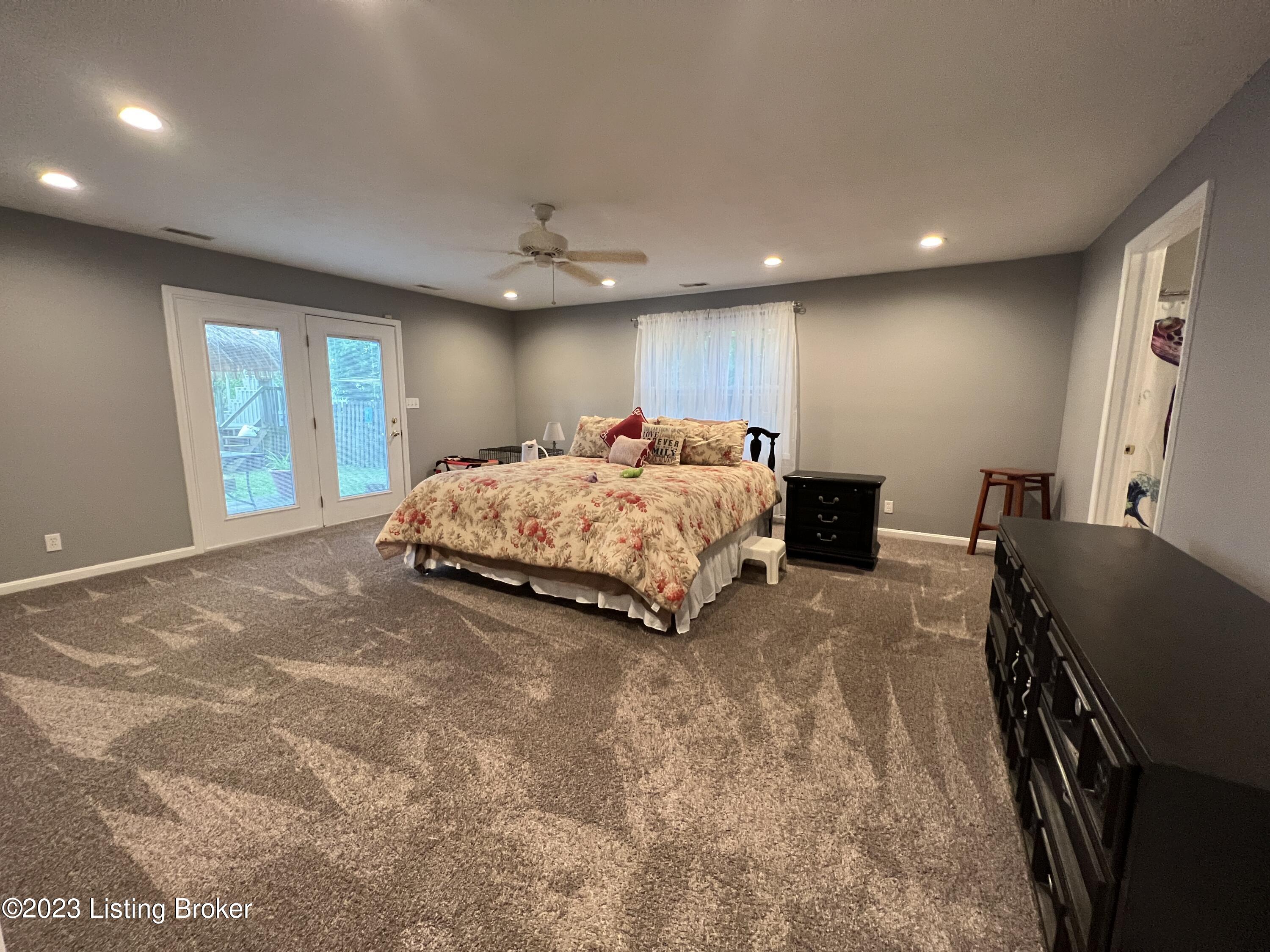 7414 Rainbow Dr