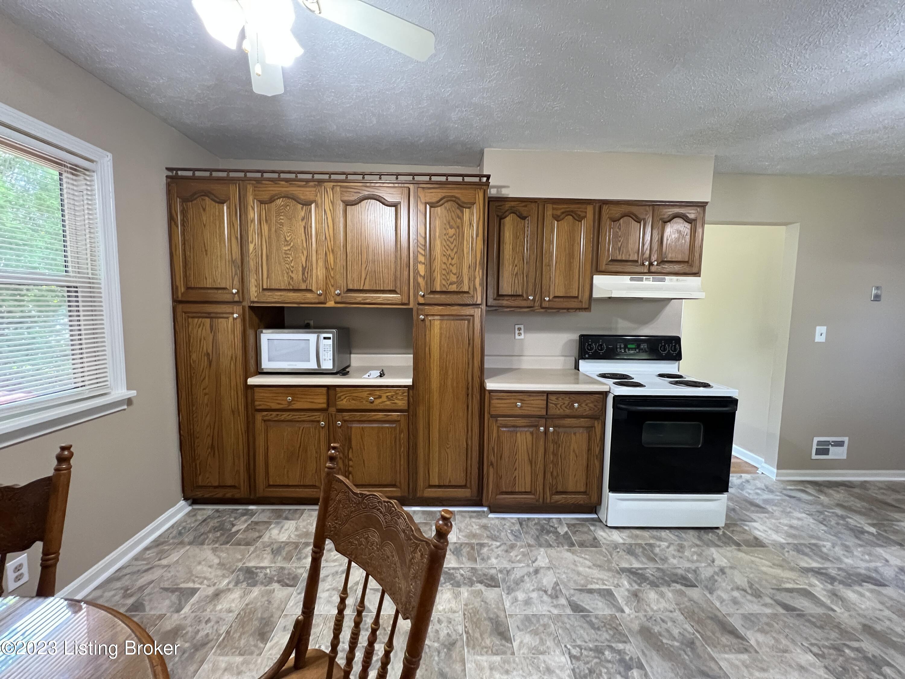 1403 Garvey Dr