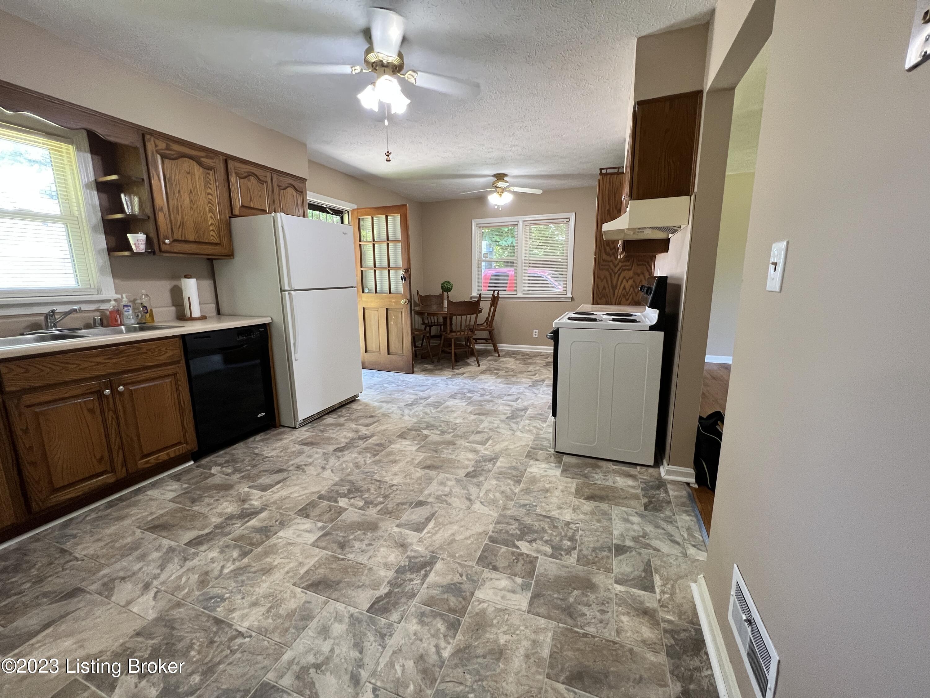 1403 Garvey Dr