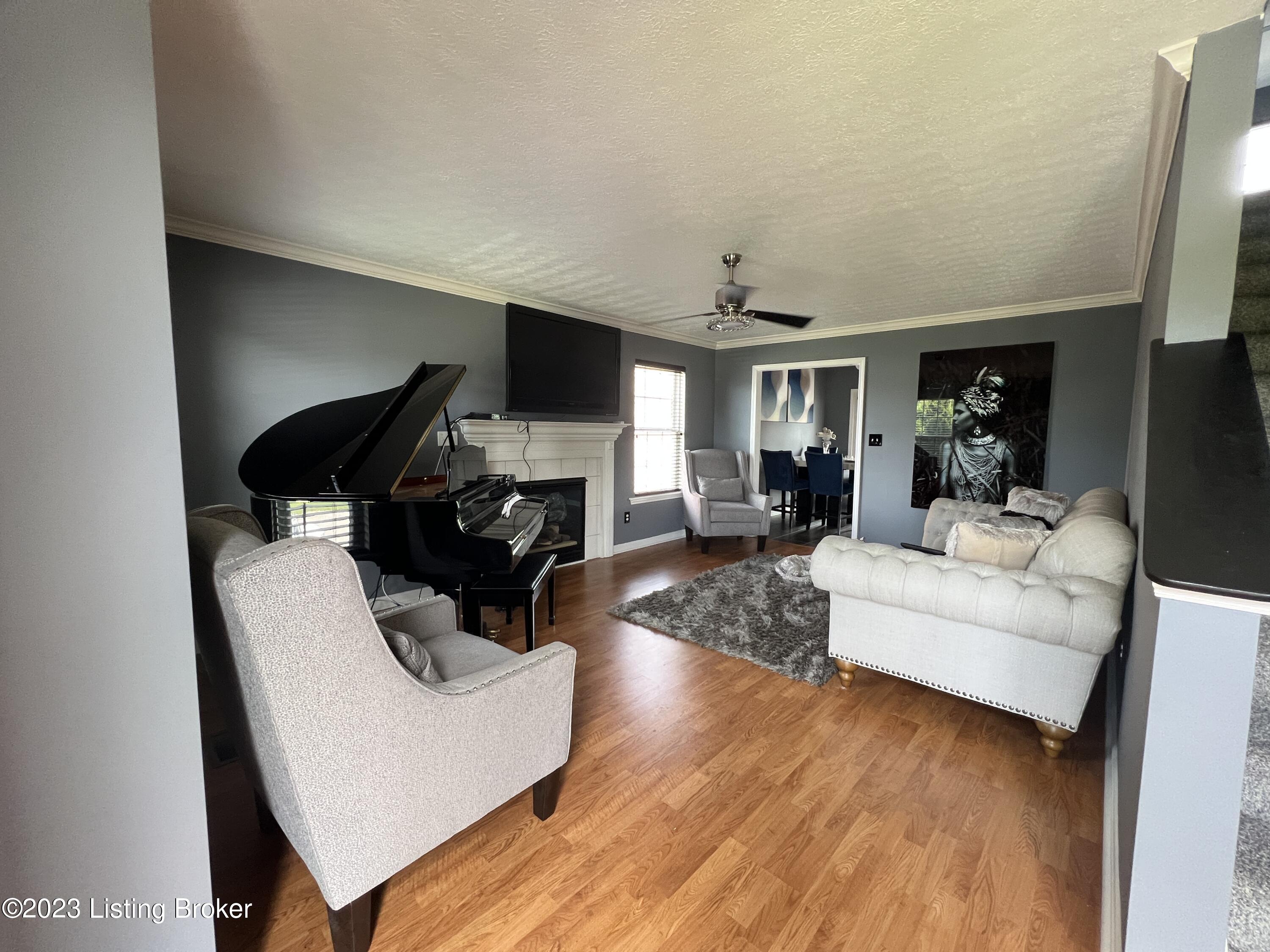 10105 Glen Rose Ct