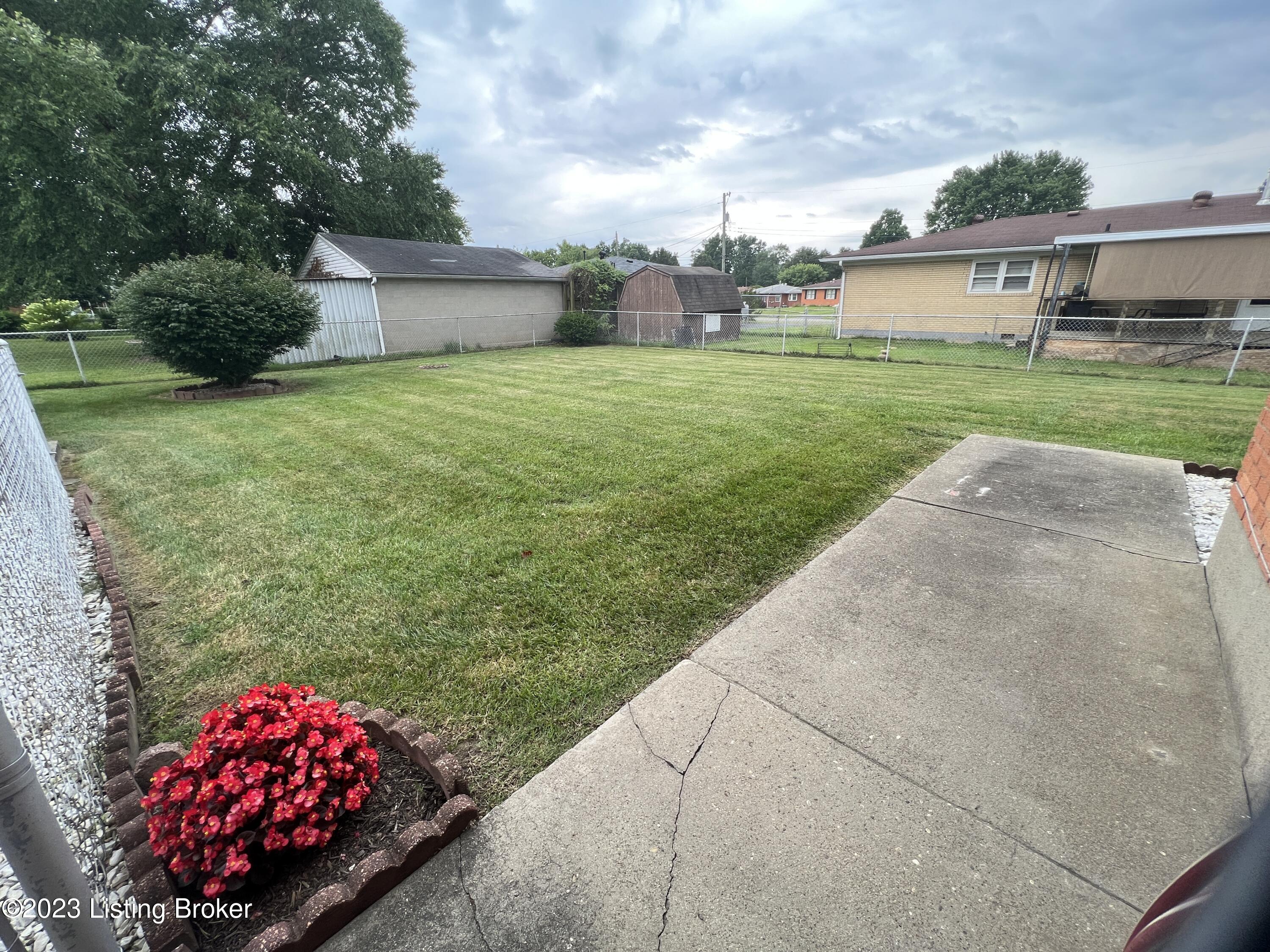 9219 Ponder Ln