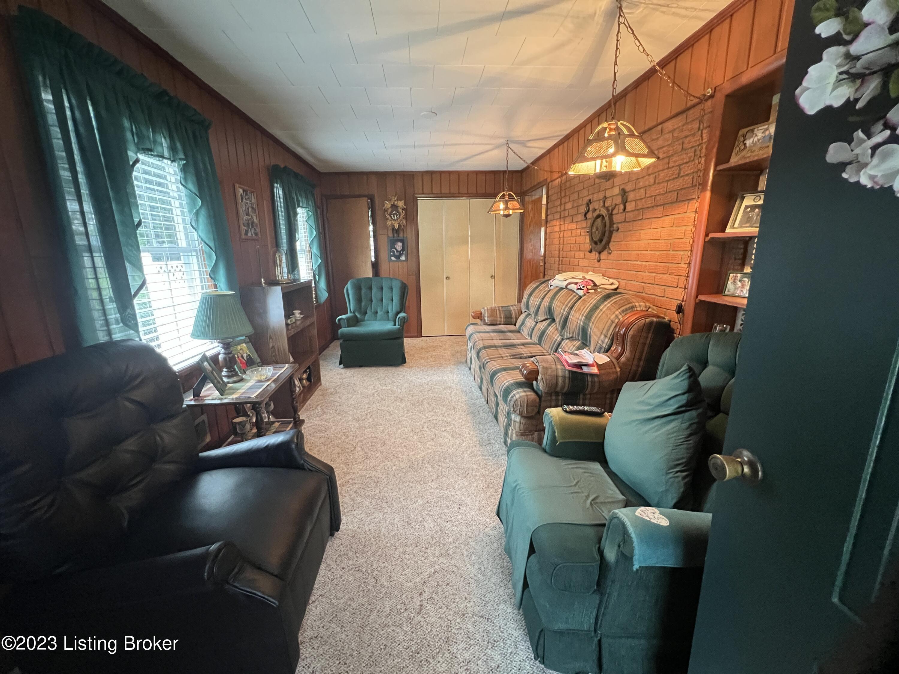 9219 Ponder Ln