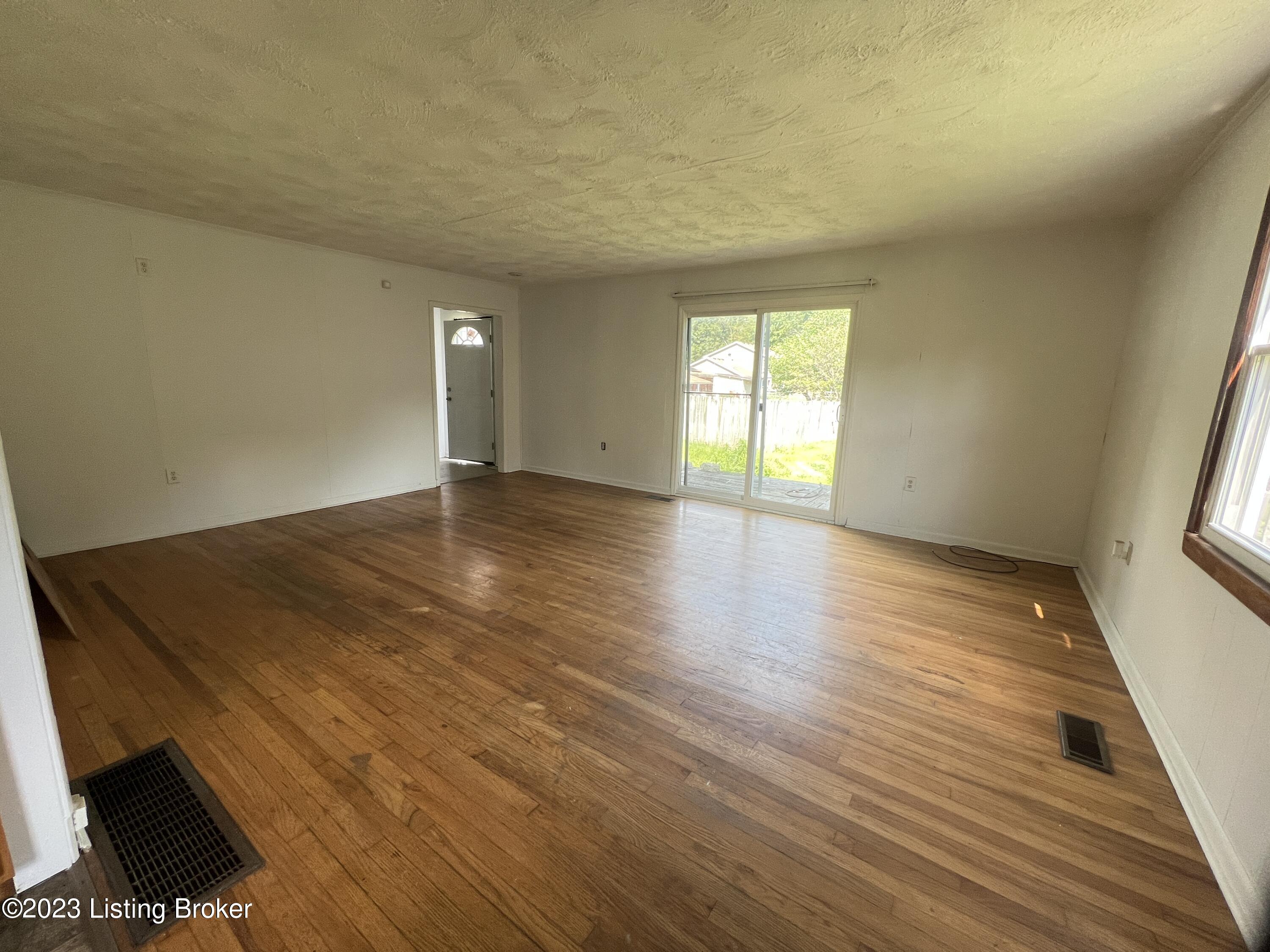 4403 Savage Dr