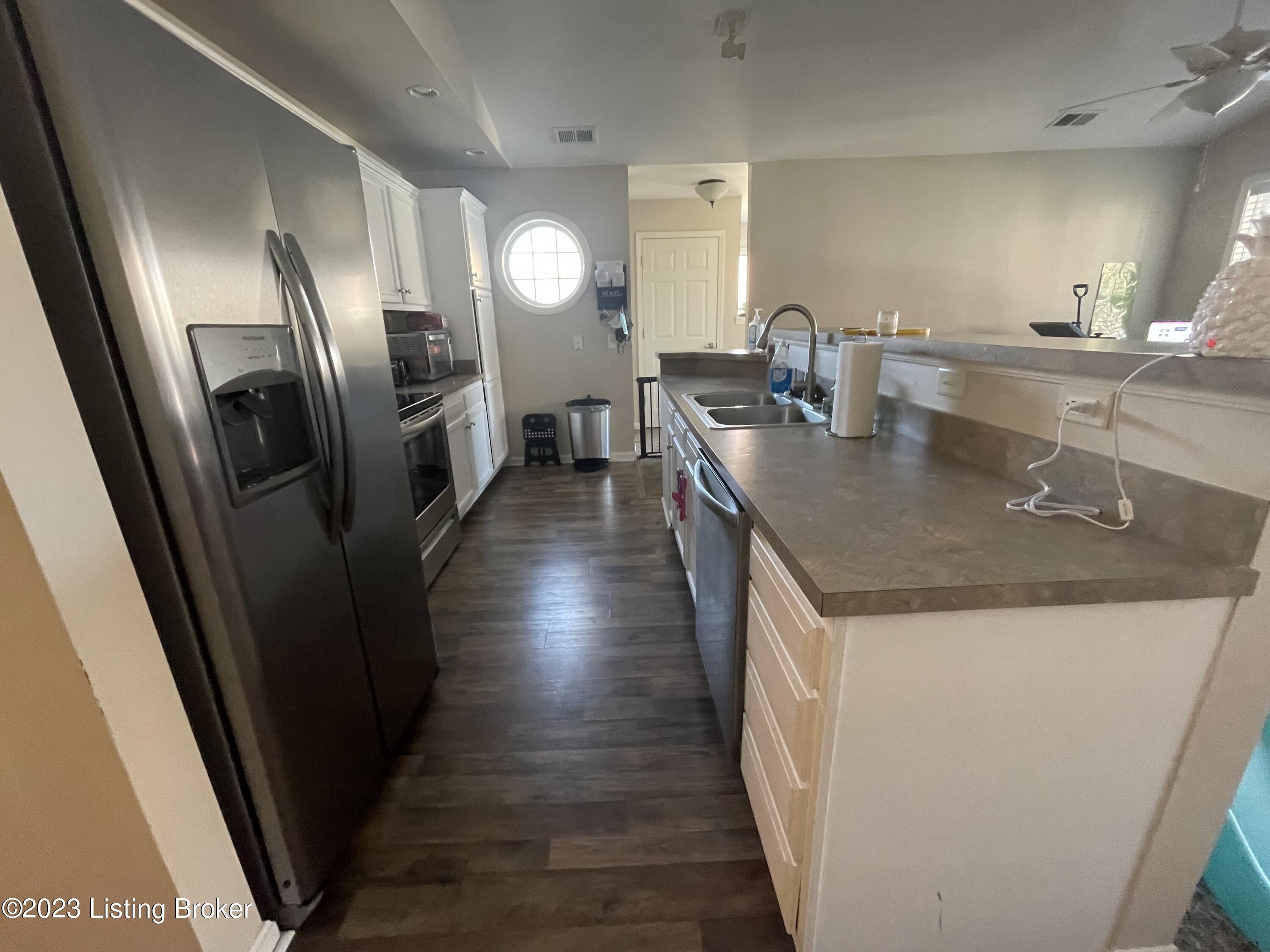 6500 Brook Bend Way, 206