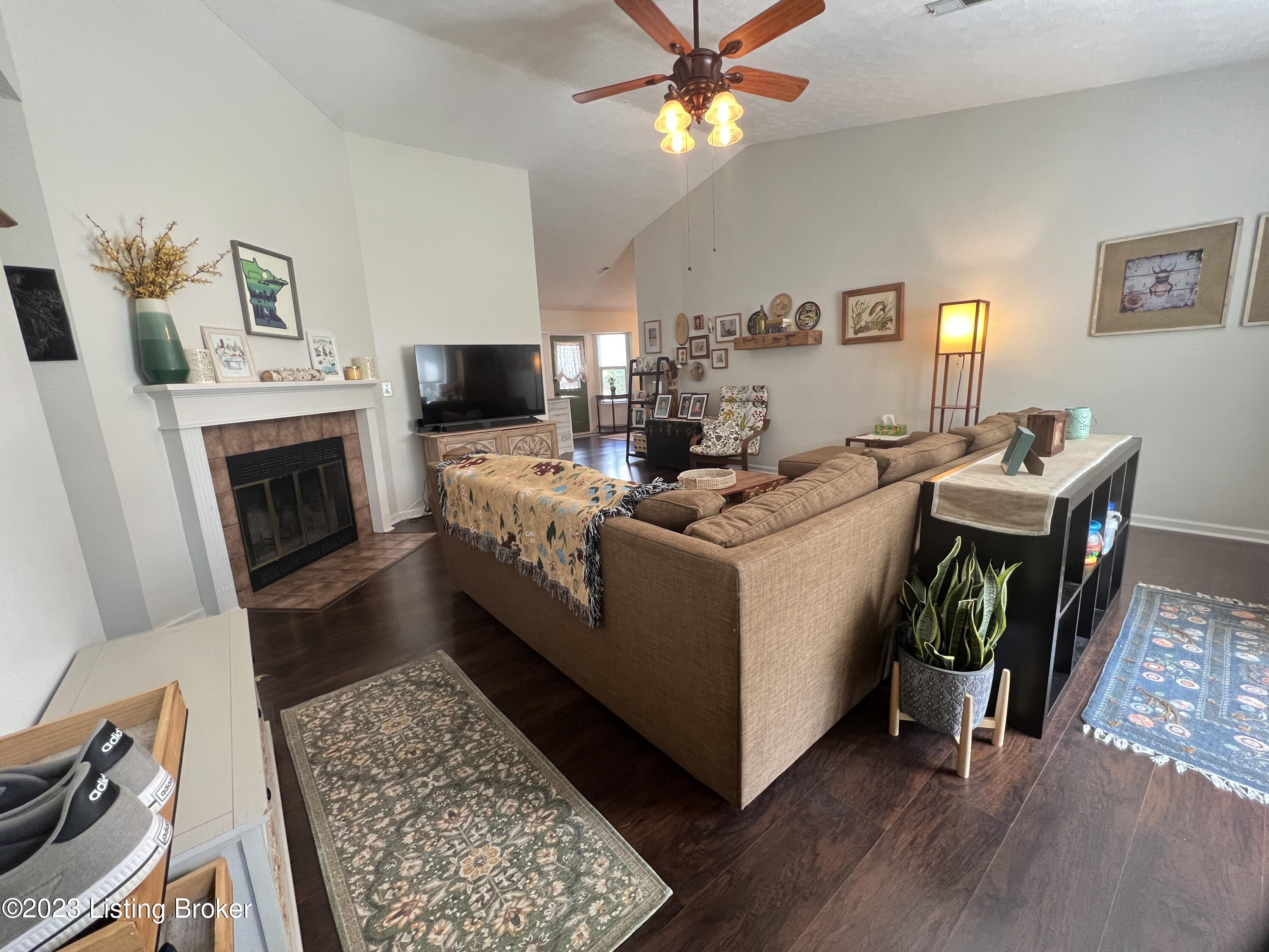 829 Magnolia Dr