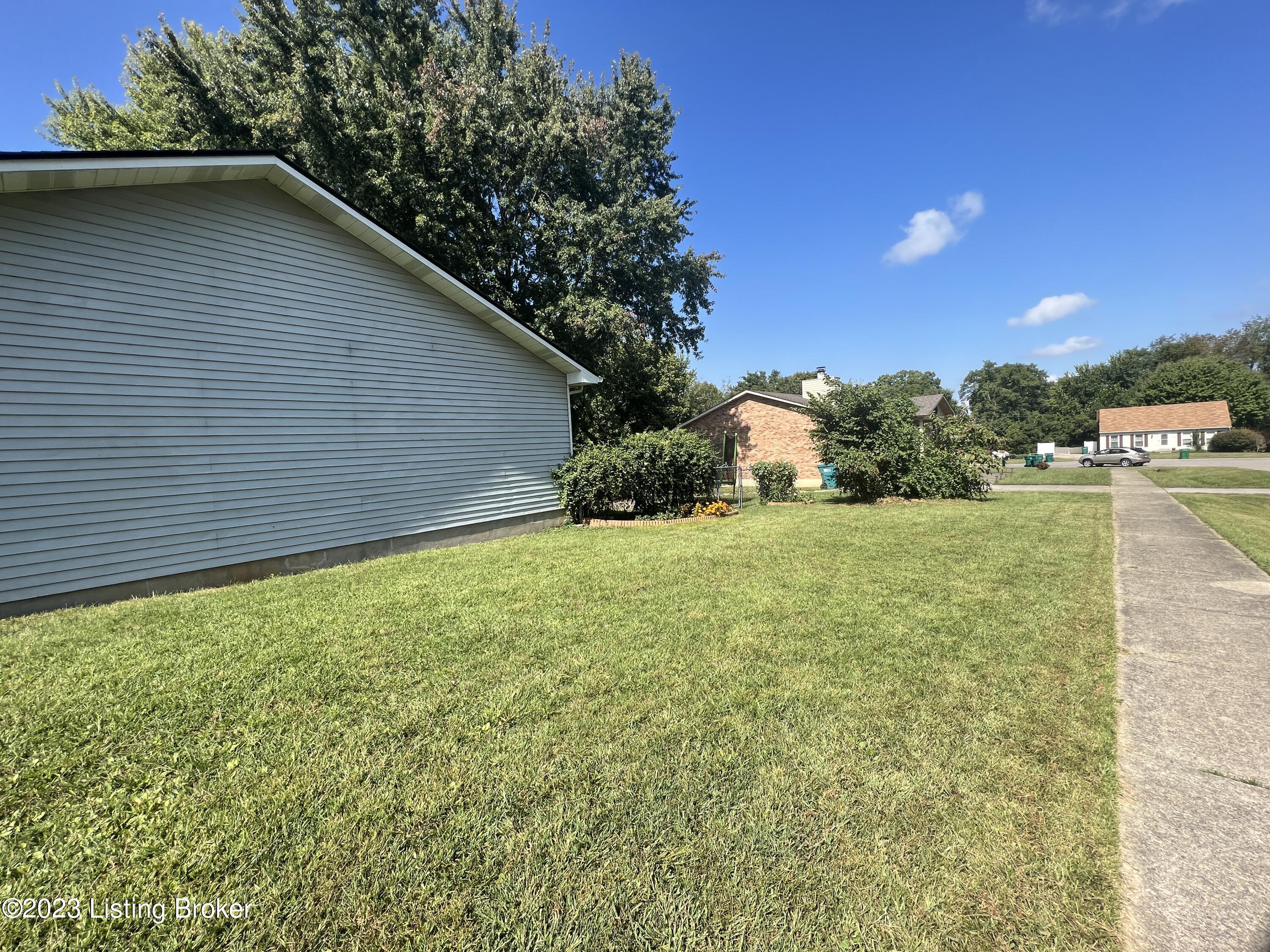 829 Magnolia Dr