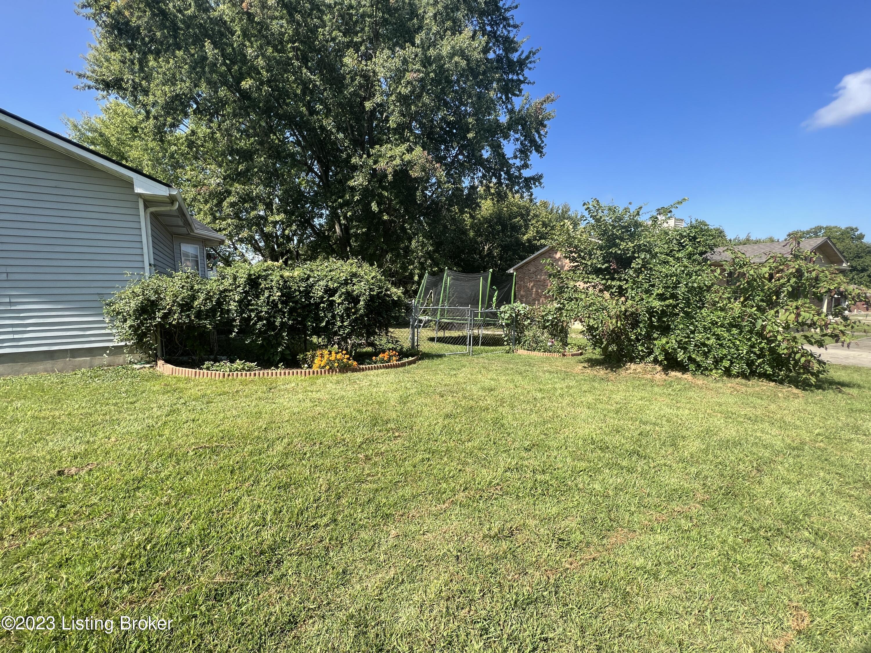 829 Magnolia Dr