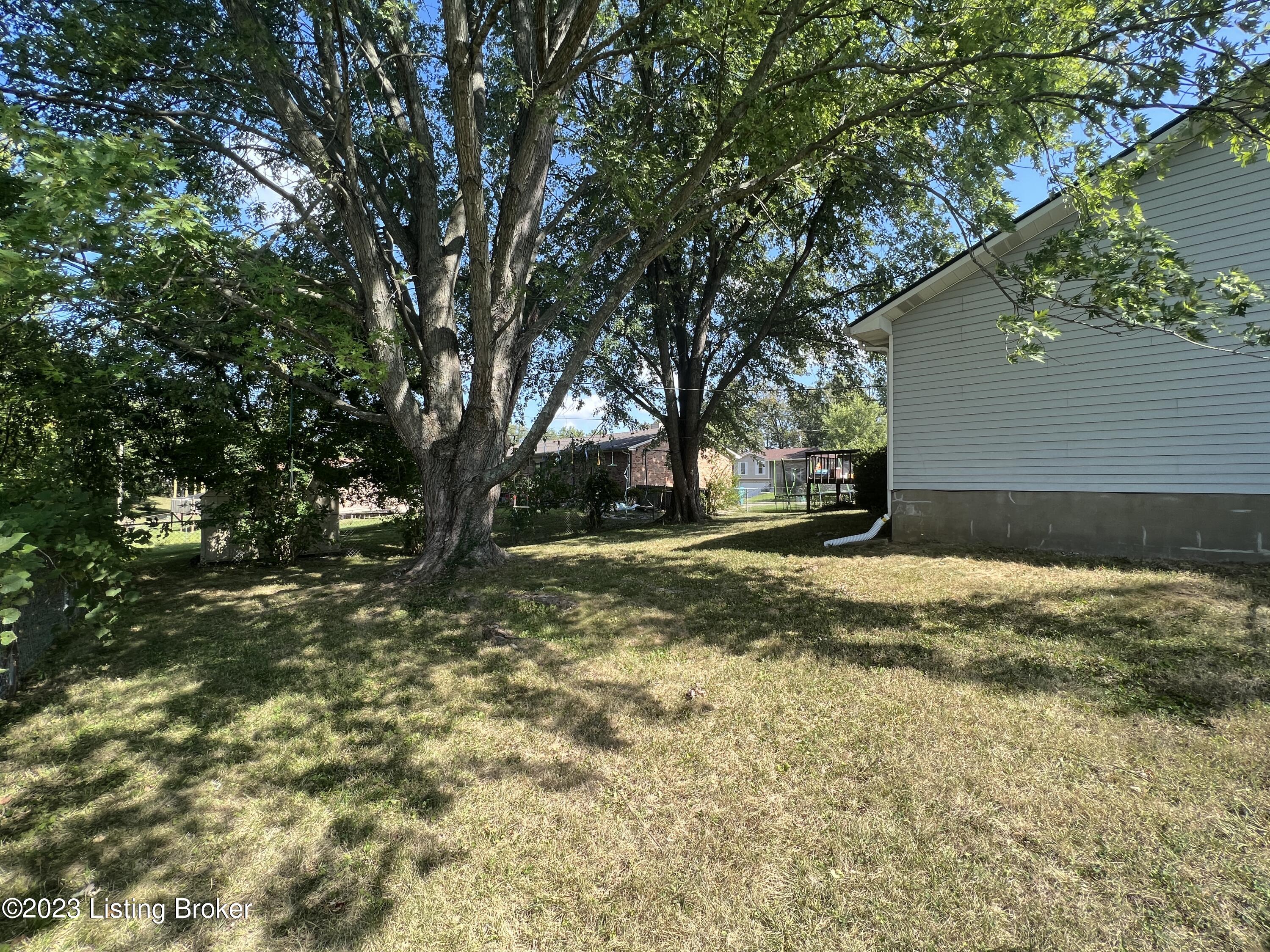 829 Magnolia Dr