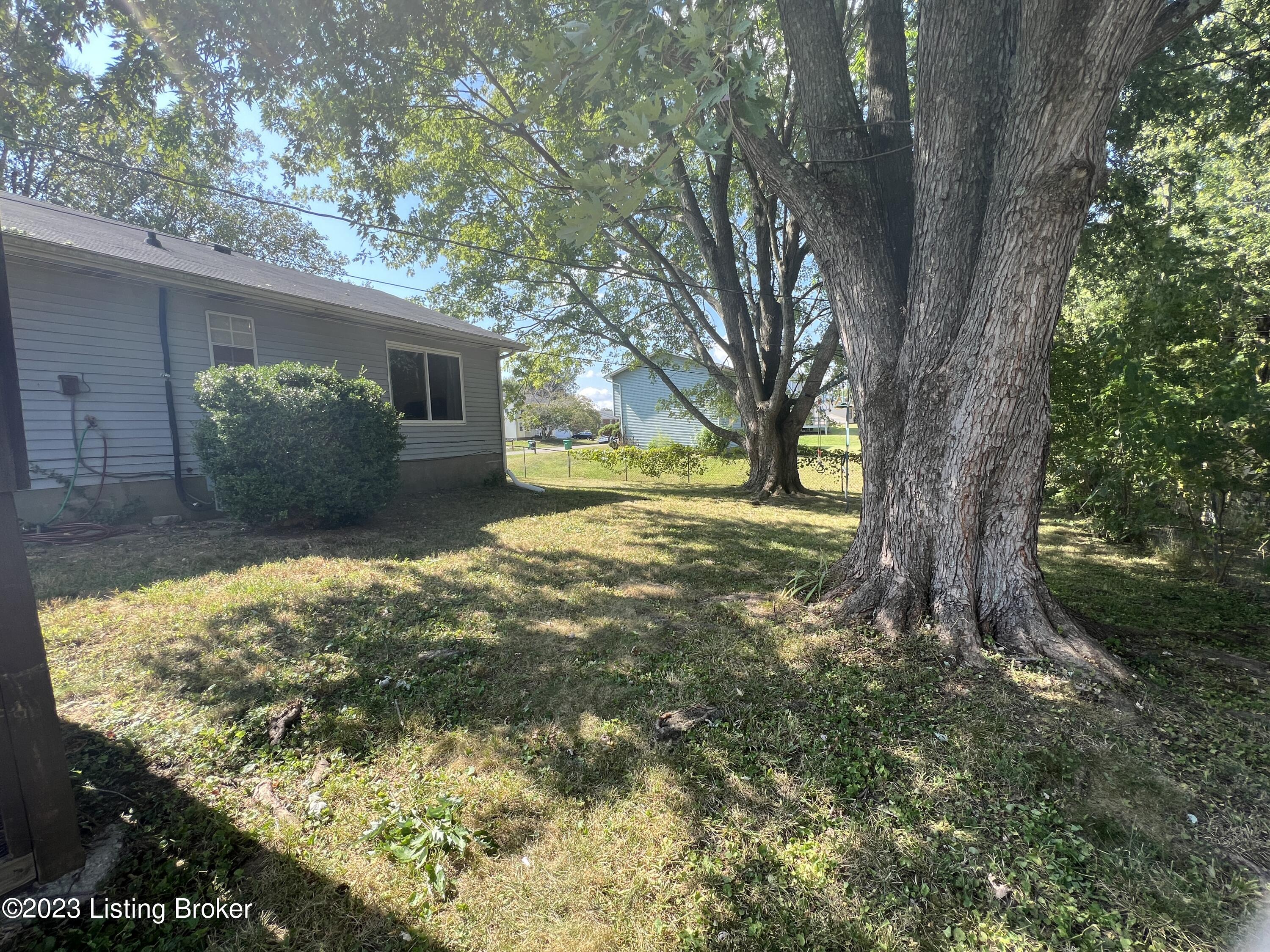 829 Magnolia Dr