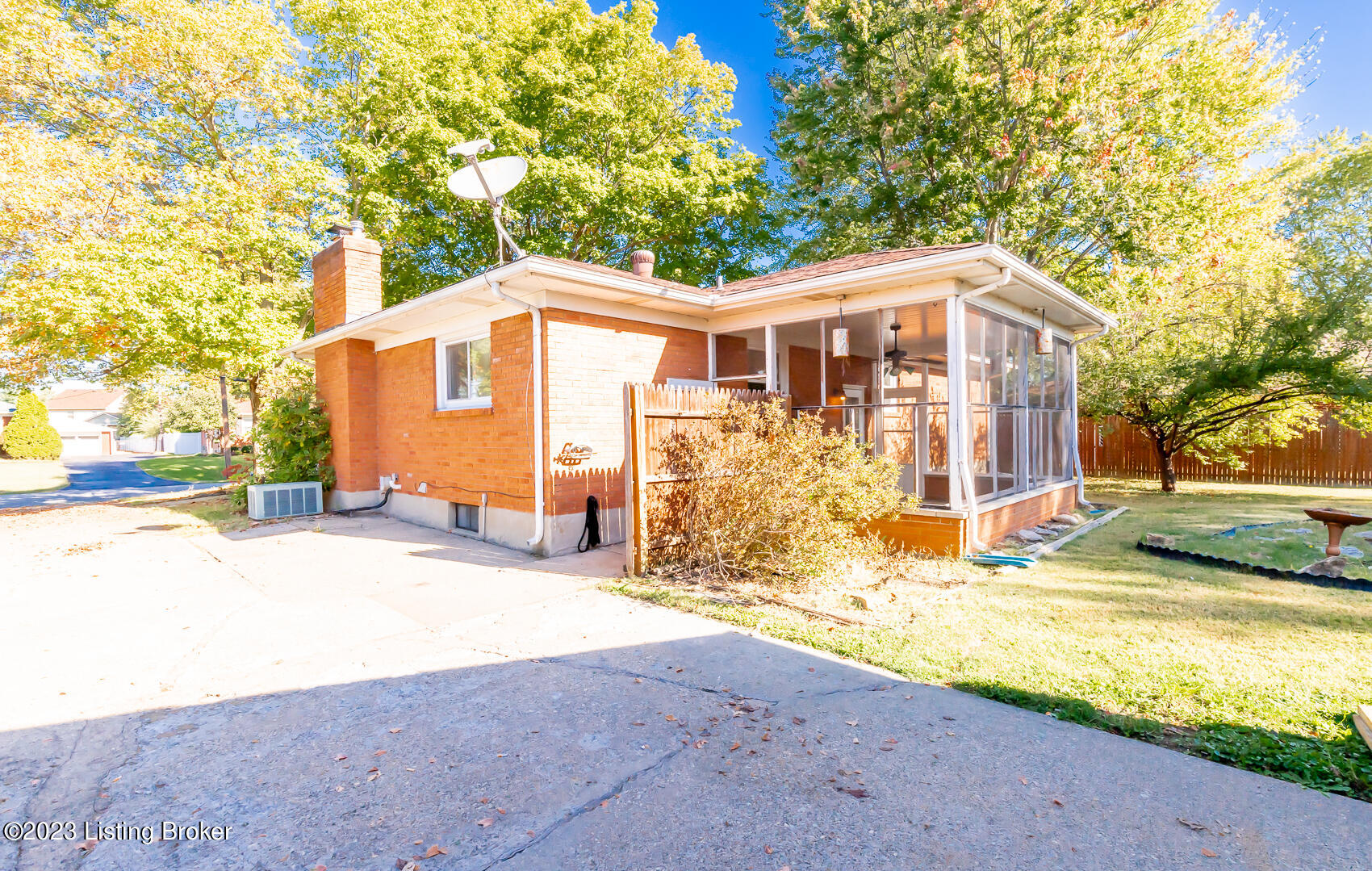 6115 Arlone Ct
