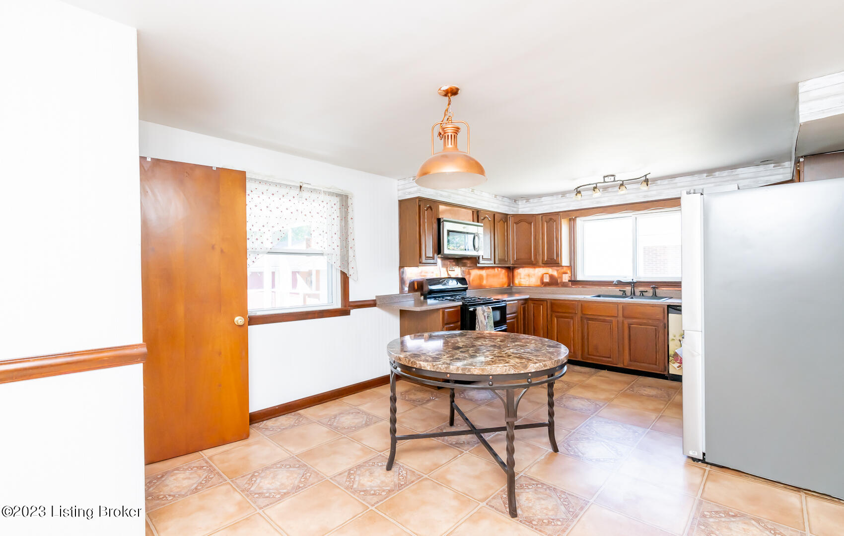 6115 Arlone Ct