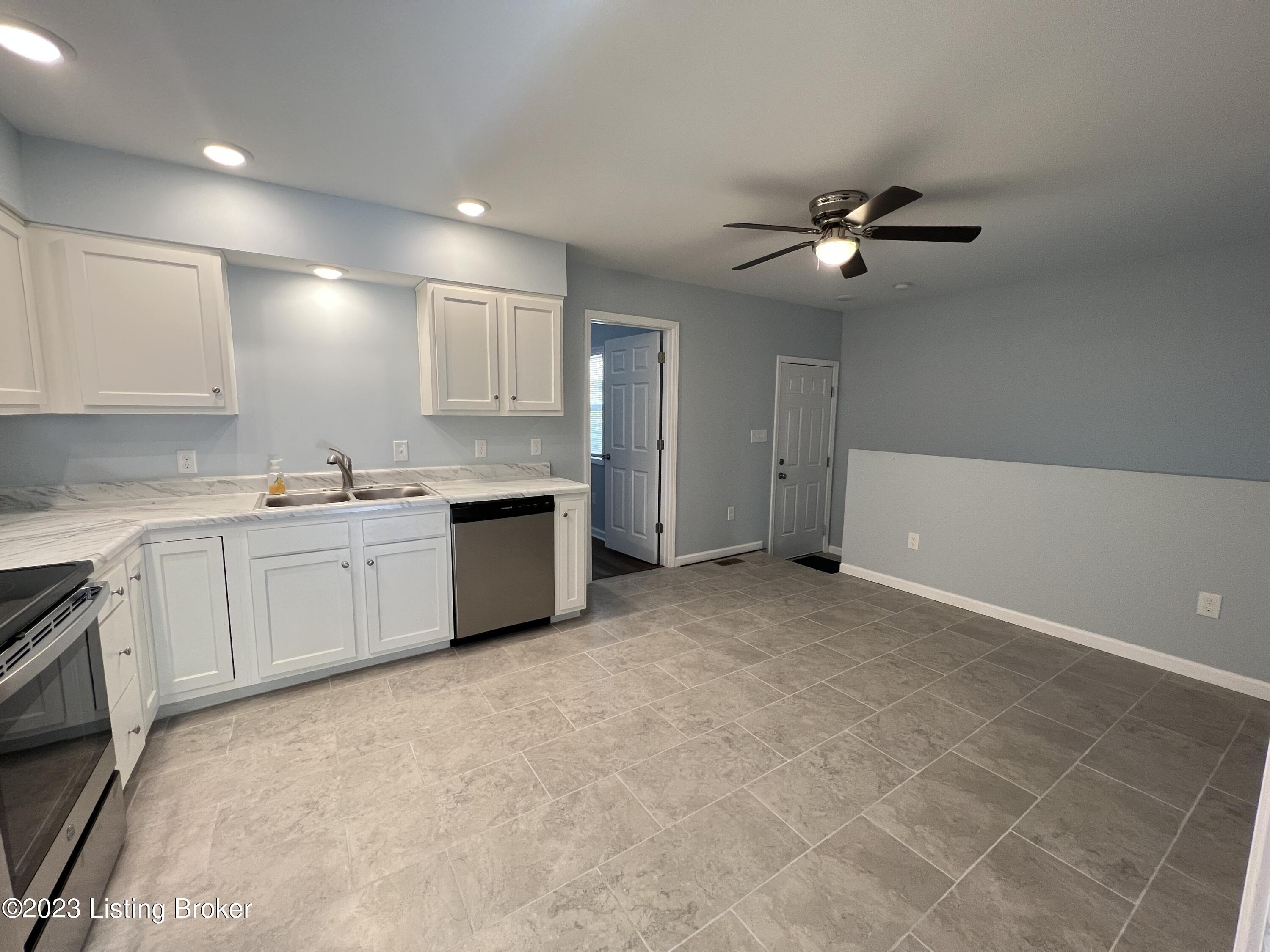 4401 Lambert Rd