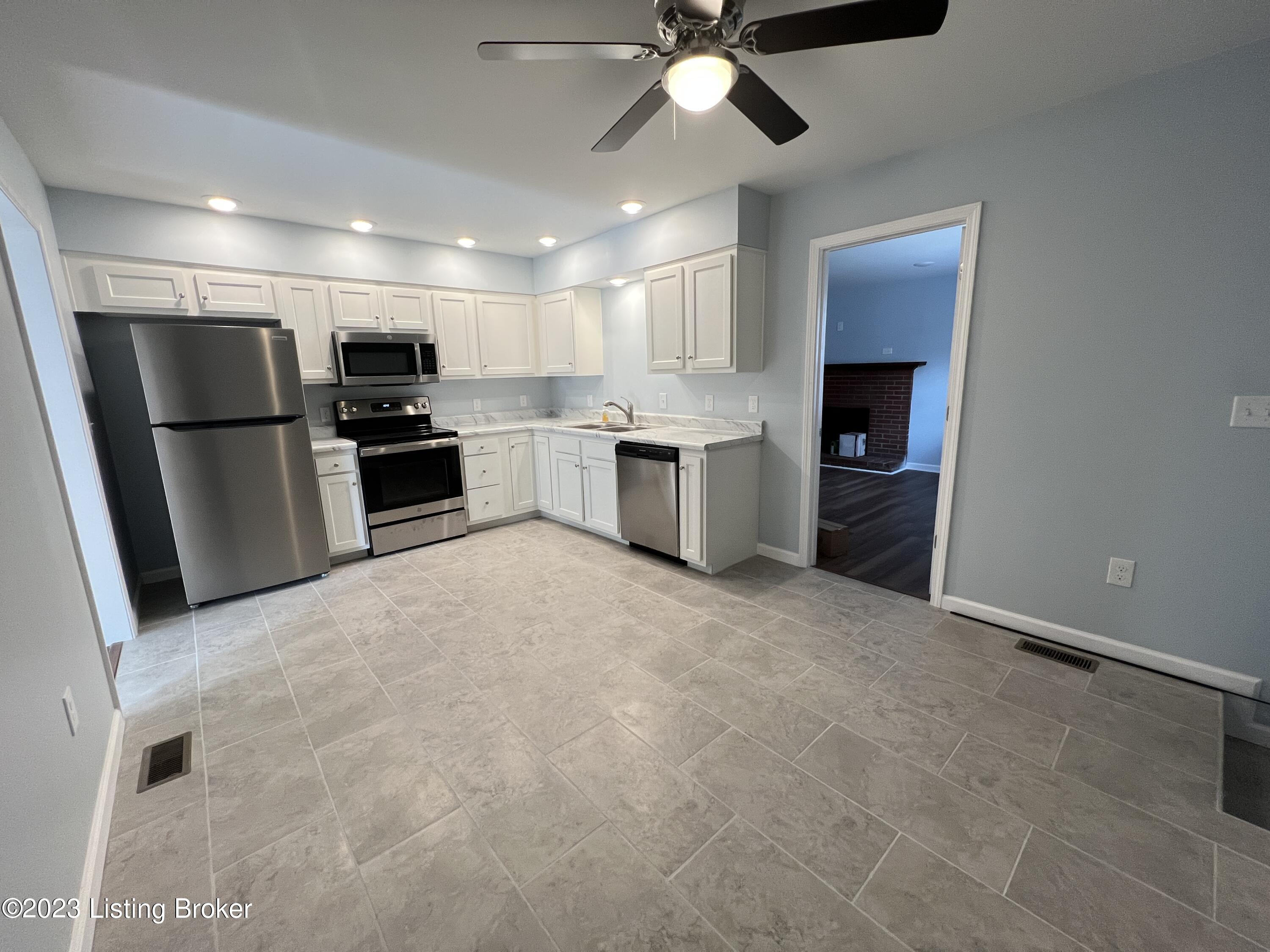 4401 Lambert Rd