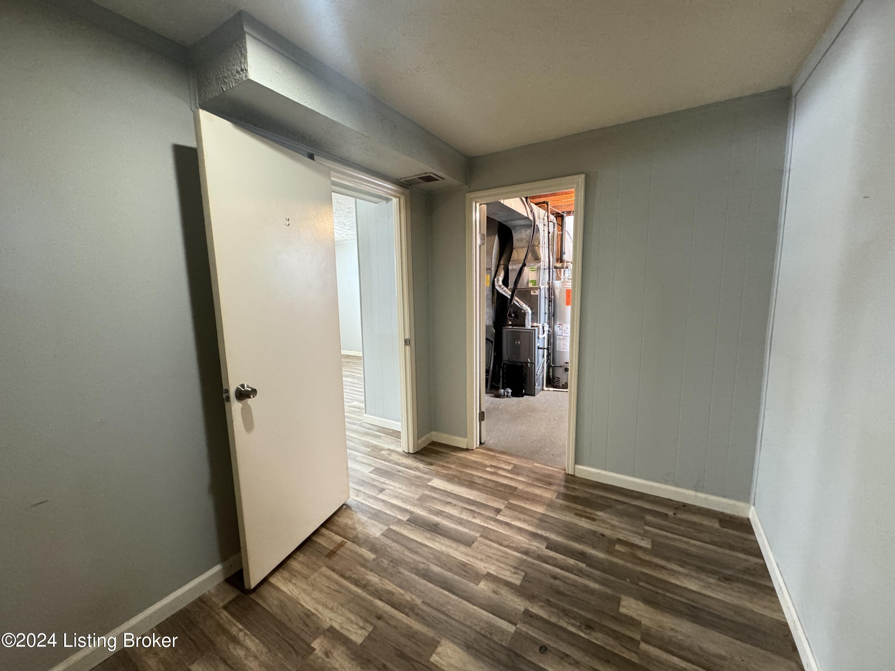 5112 Fairwood Ln