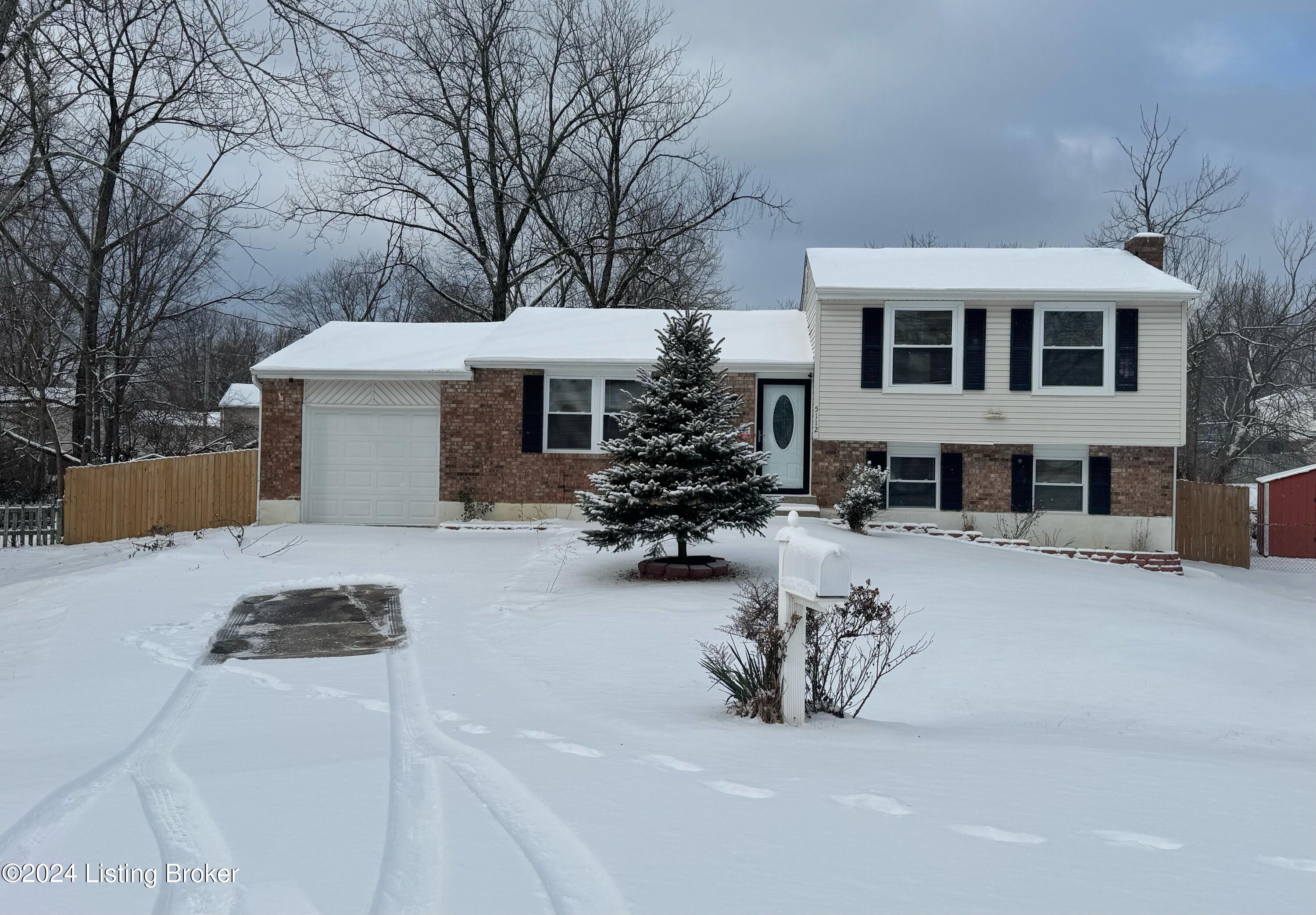 5112 Fairwood Ln