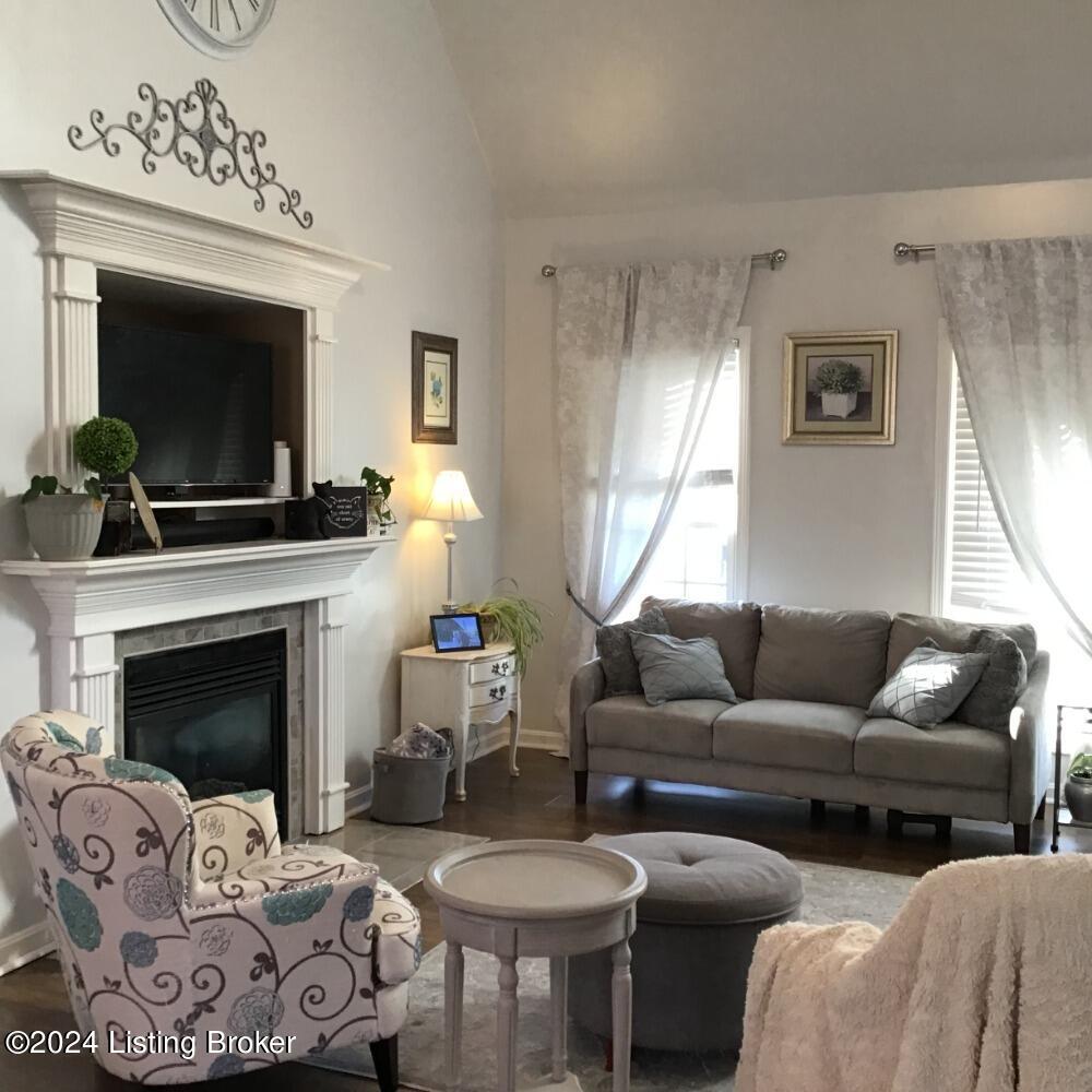 9103 Fox Chase Rd