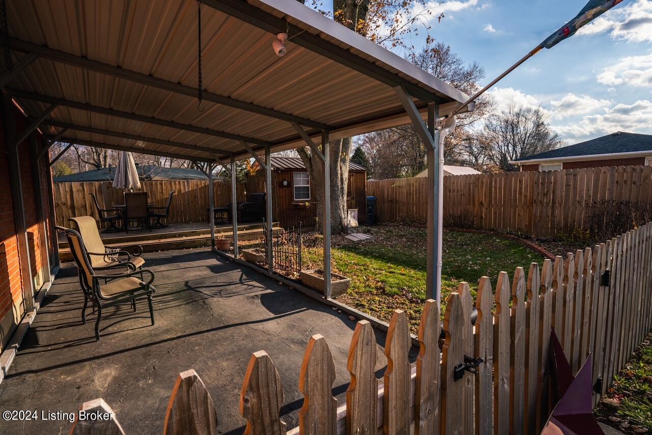 8011 Conifer Dr