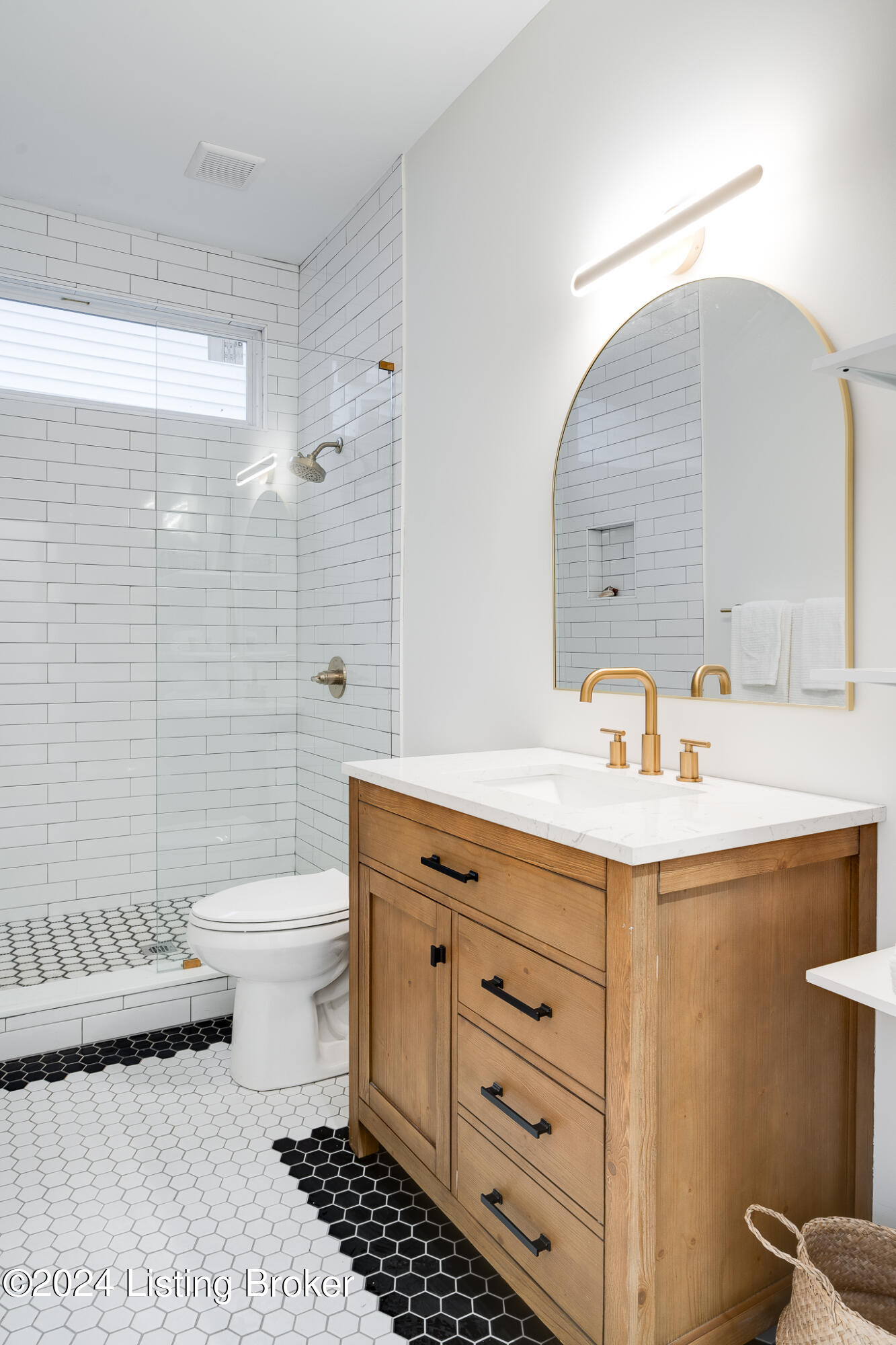 2718 Hillside Terrace