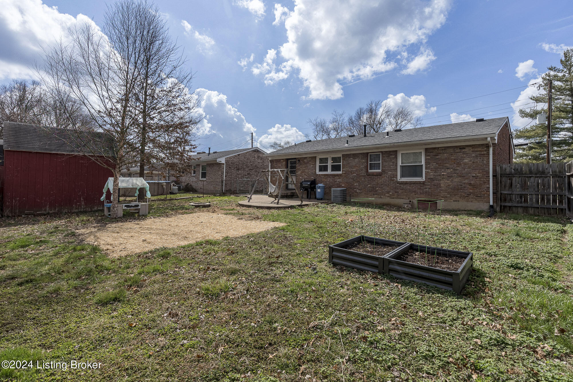 7615 Mackie Ln
