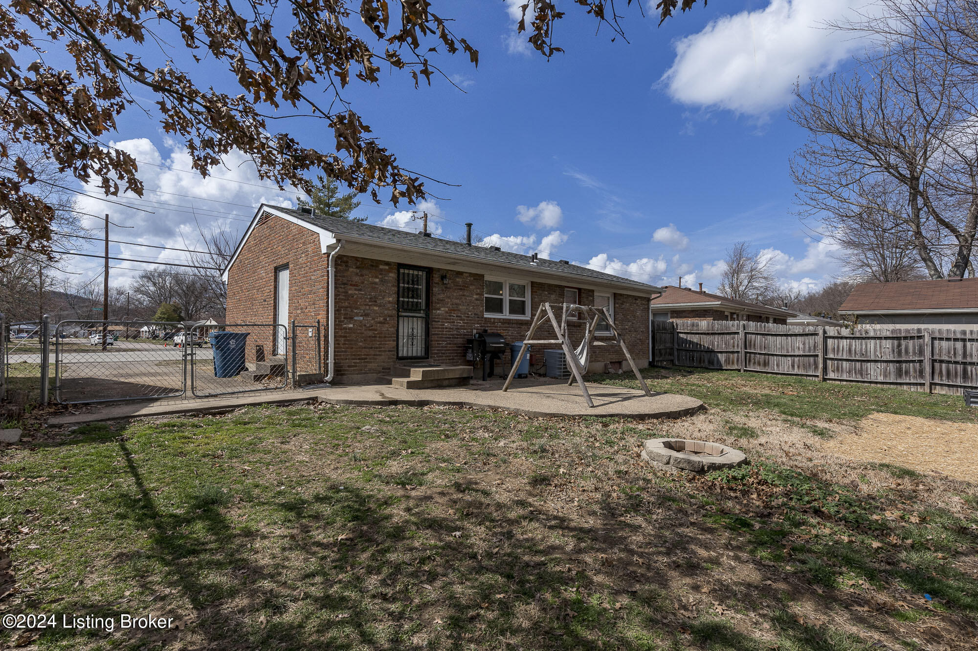 7615 Mackie Ln