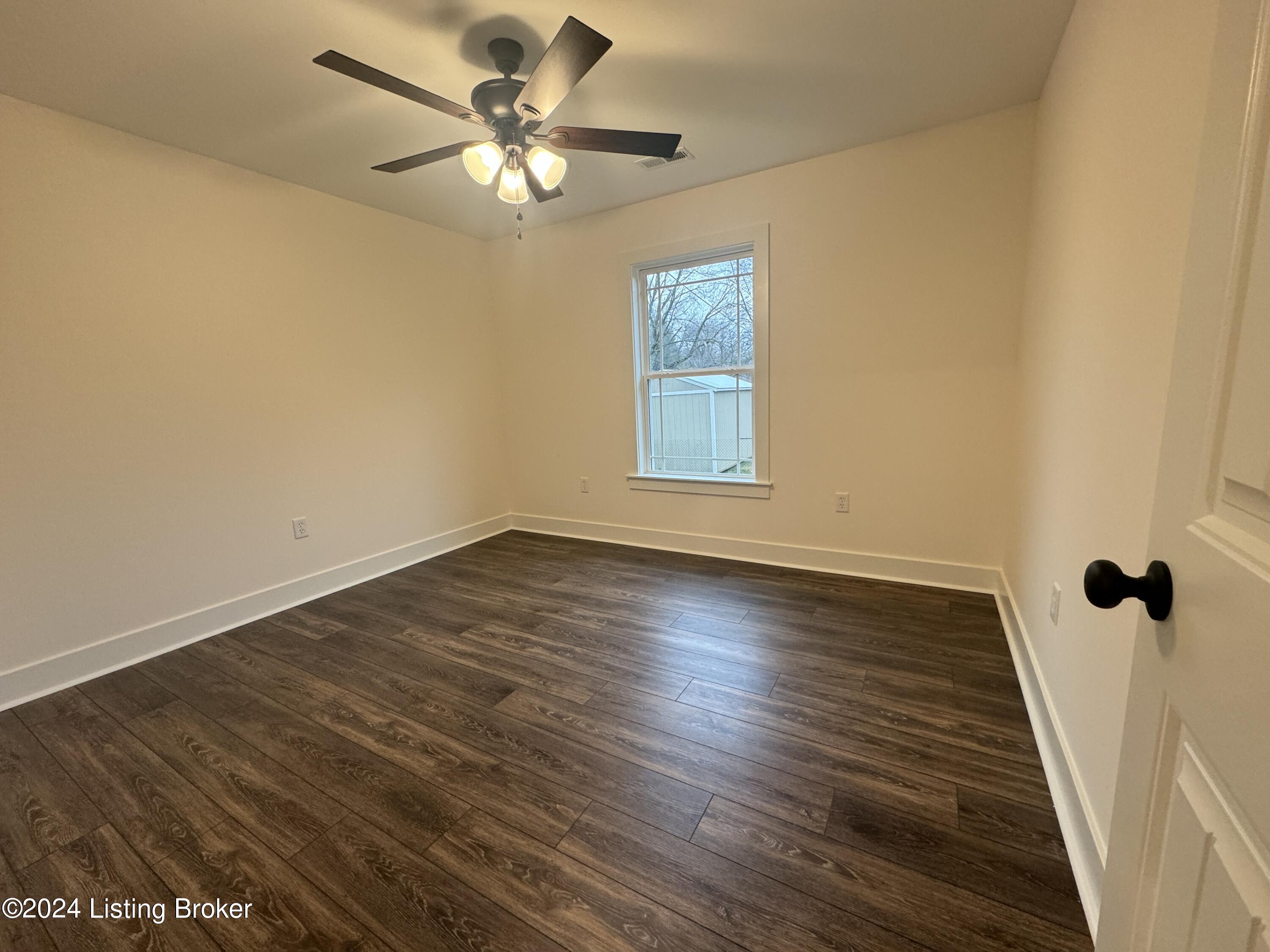 2710 Edgewood Dr