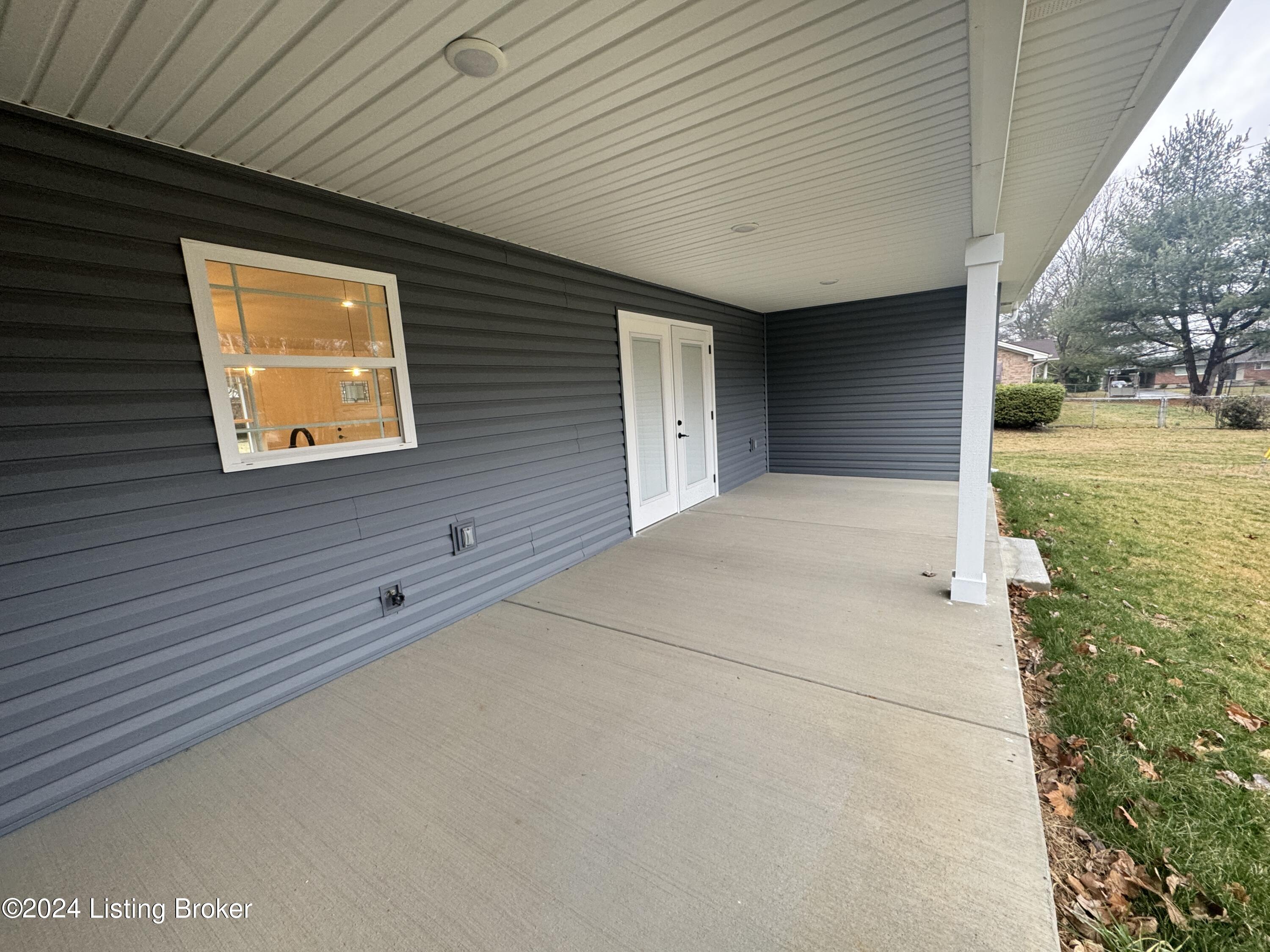 2710 Edgewood Dr