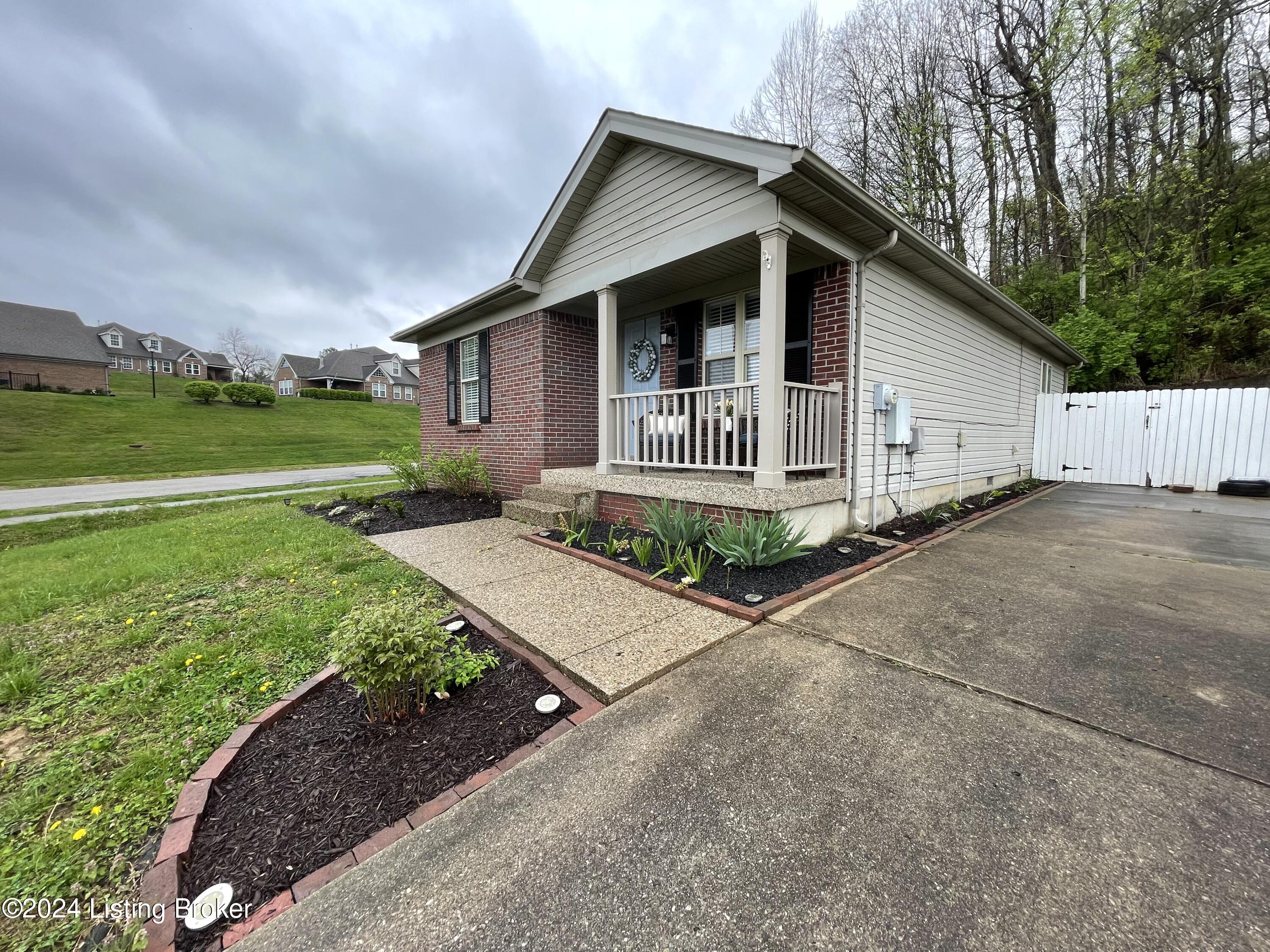 4600 Andalusia Ln